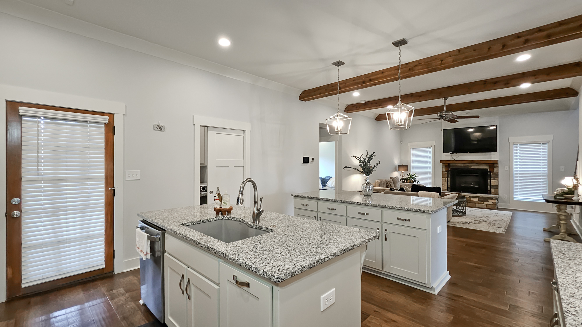 Athens, Alabama, 35613, United States, 4 Bedrooms Bedrooms, ,4 BathroomsBathrooms,Residential,For Sale,1923221
