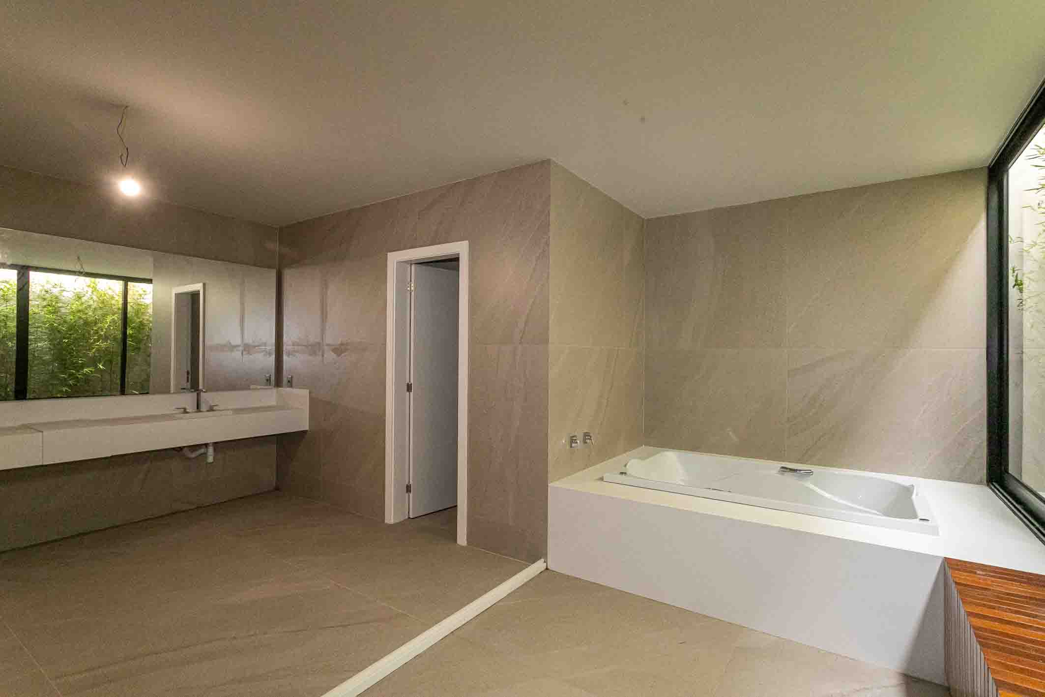  Contemporary house in a sought-after condominium - 物件實景