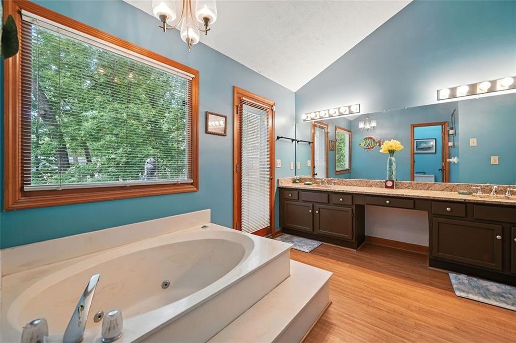Roswell, Georgia, 30076, United States, 5 Bedrooms Bedrooms, ,4 BathroomsBathrooms,Residential,For Sale,1917059