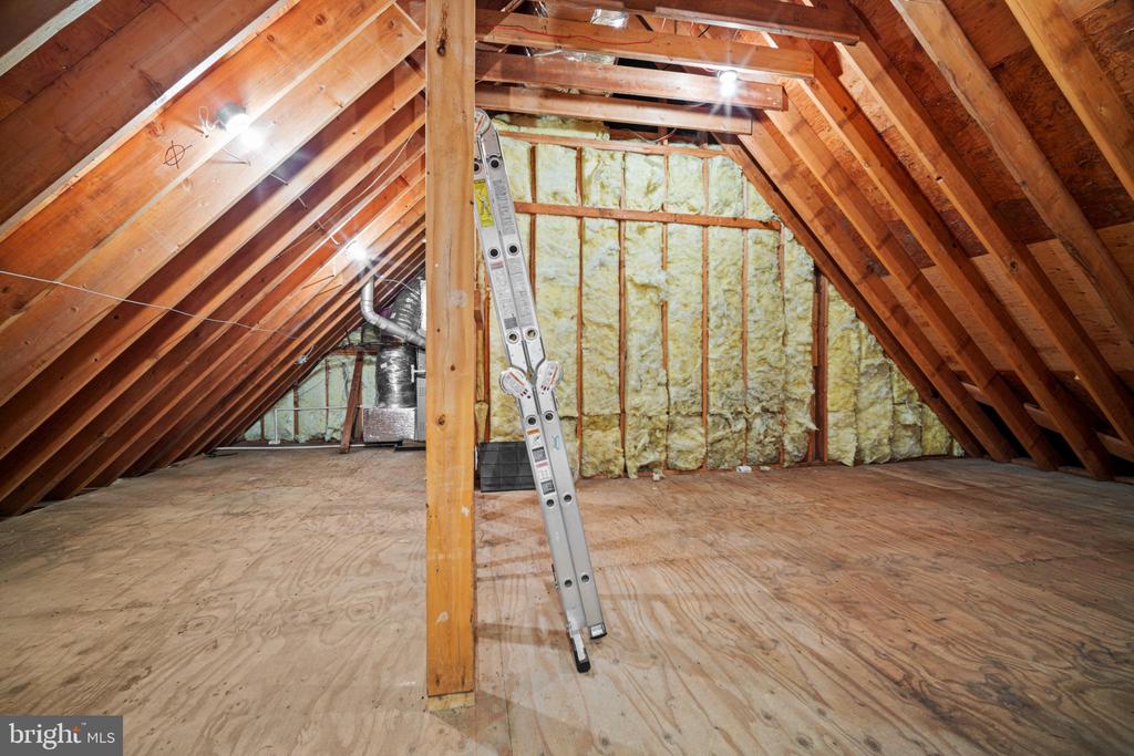 Hammonton, New Jersey, 08037, United States, 5 Bedrooms Bedrooms, ,5 BathroomsBathrooms,Residential,For Sale,1834534