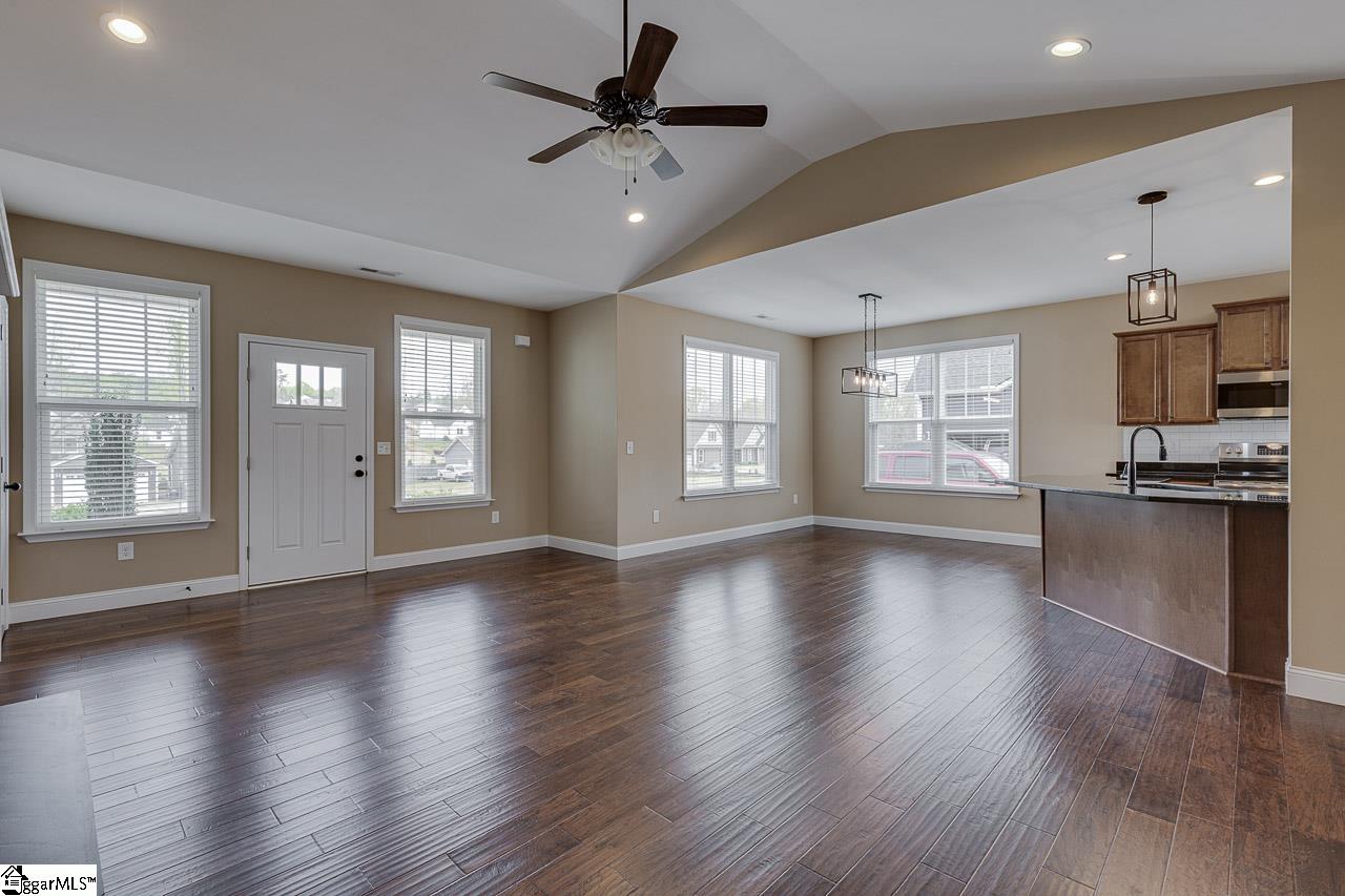 Travelers Rest, South Carolina, 29690, United States, 3 Bedrooms Bedrooms, ,3 BathroomsBathrooms,Residential,For Sale,1868867