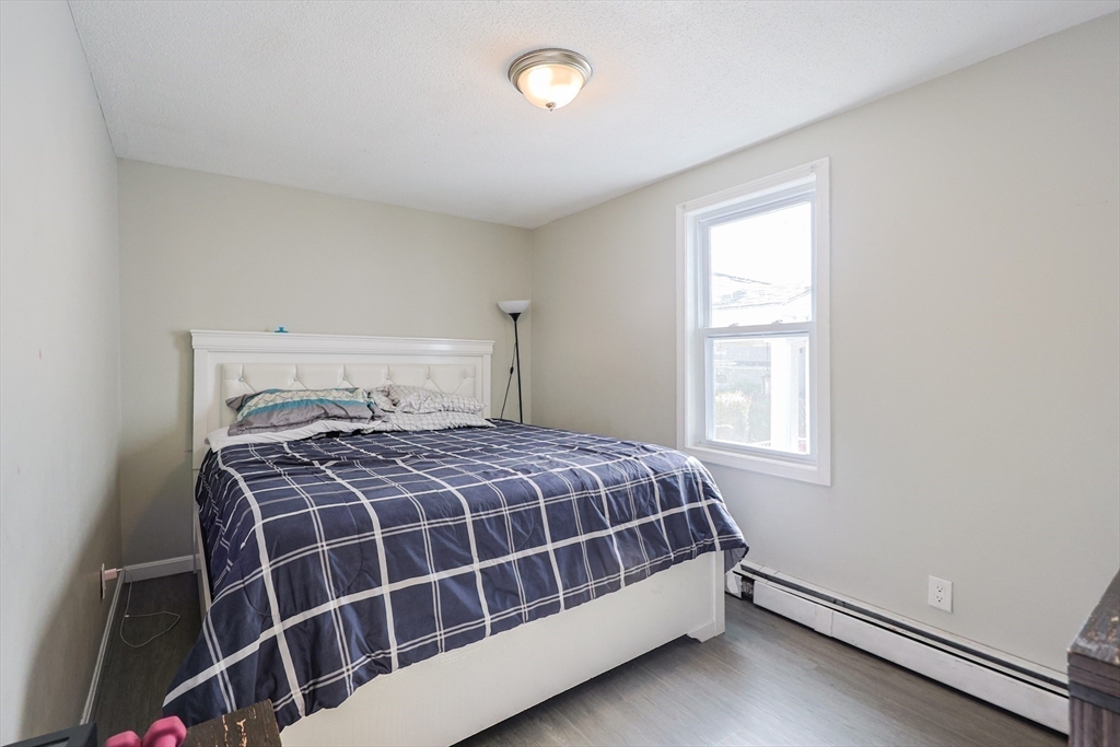 Fall River, Massachusetts, 02720, United States, 6 Bedrooms Bedrooms, ,3 BathroomsBathrooms,Residential,For Sale,1992574