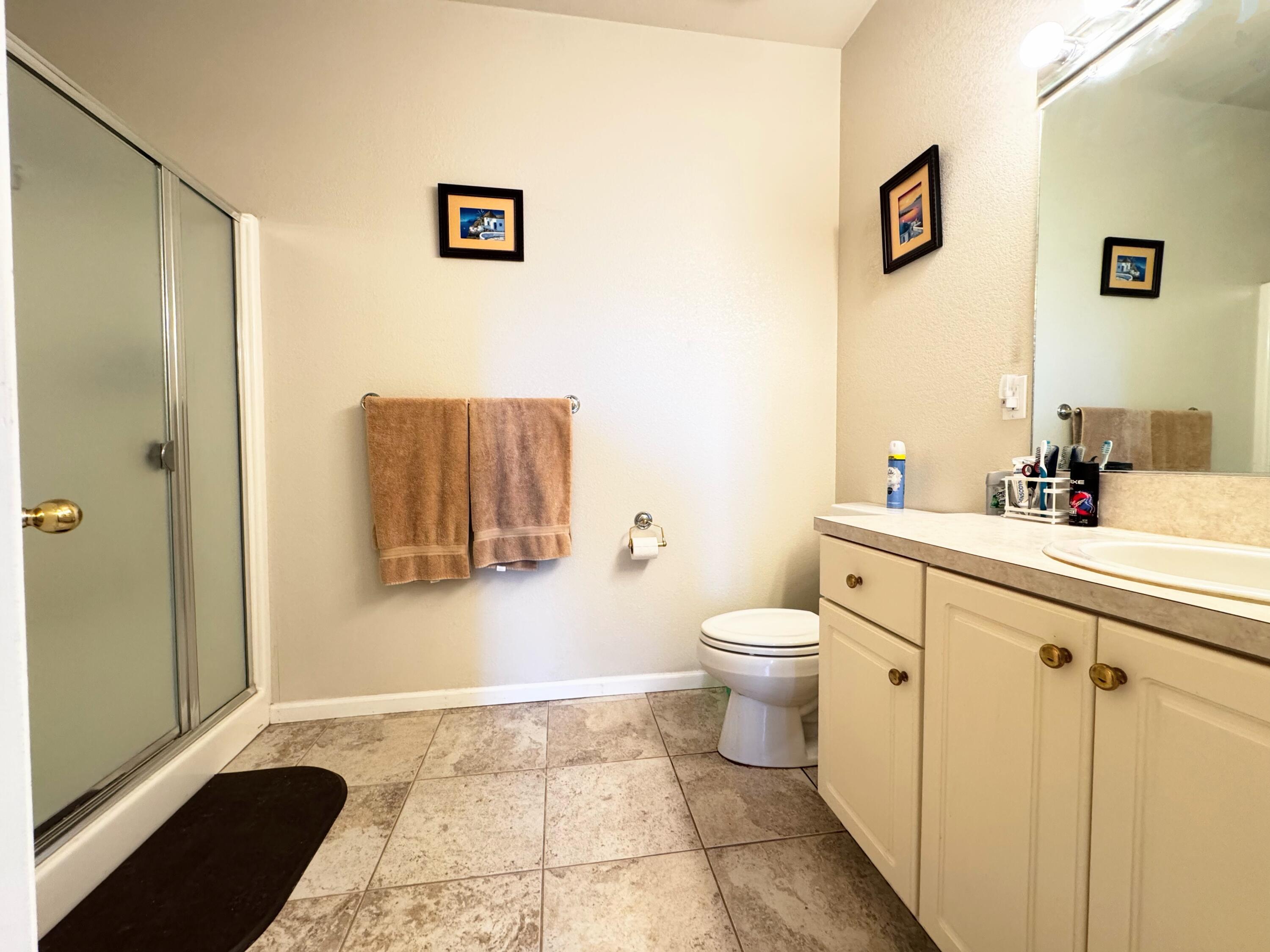 Klamath Falls, Oregon, 97601, United States, 3 Bedrooms Bedrooms, ,3 BathroomsBathrooms,Residential,For Sale,1779342