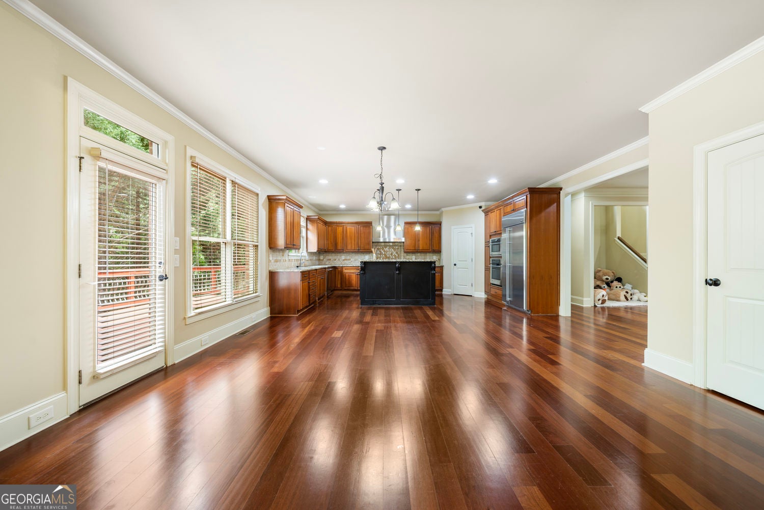 Snellville, Georgia, 30078, United States, 4 Bedrooms Bedrooms, ,5 BathroomsBathrooms,Residential,For Sale,1992513