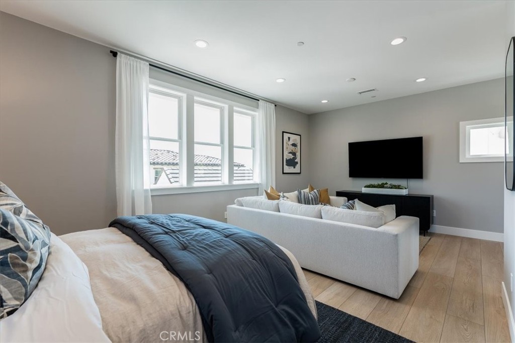 San Luis Obispo, California, 93401, United States, 5 Bedrooms Bedrooms, ,6 BathroomsBathrooms,Residential,For Sale,2008963