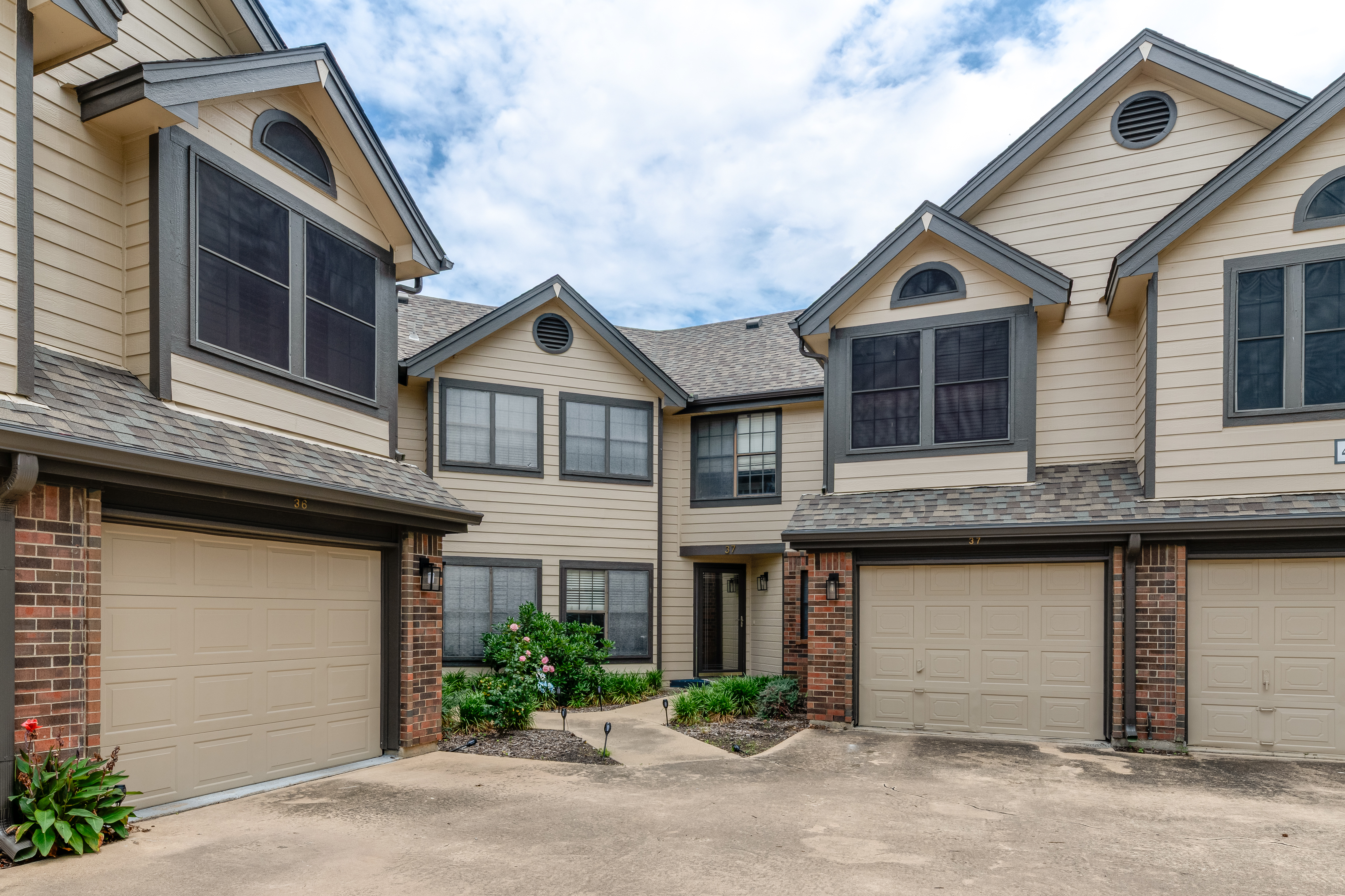  Move-in Ready Condo in the Heart of Valley Ranch - 物件實景