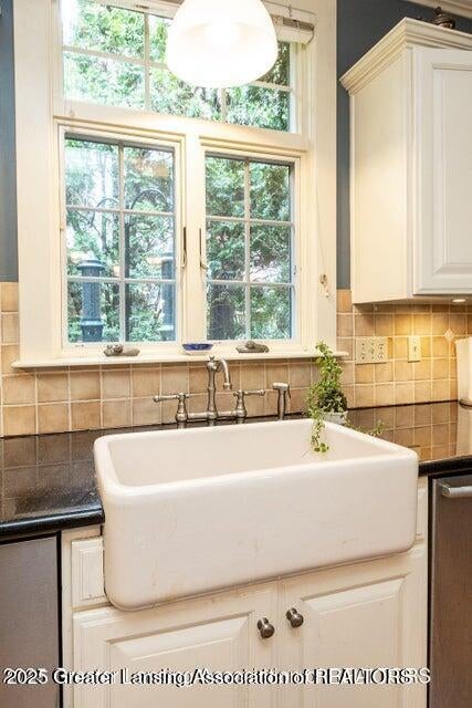 East Lansing, Michigan, 48823, United States, 6 Bedrooms Bedrooms, ,6 BathroomsBathrooms,Residential,For Sale,1992121