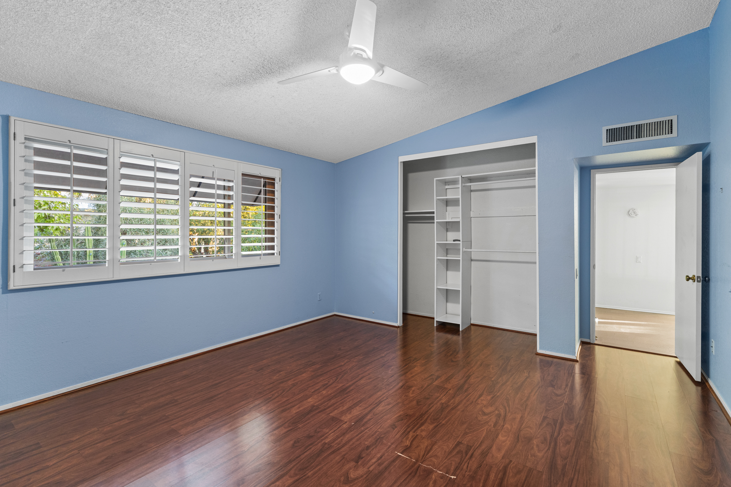 Tempe, Arizona, 85283, United States, 4 Bedrooms Bedrooms, ,3 BathroomsBathrooms,Residential,For Sale,1985738