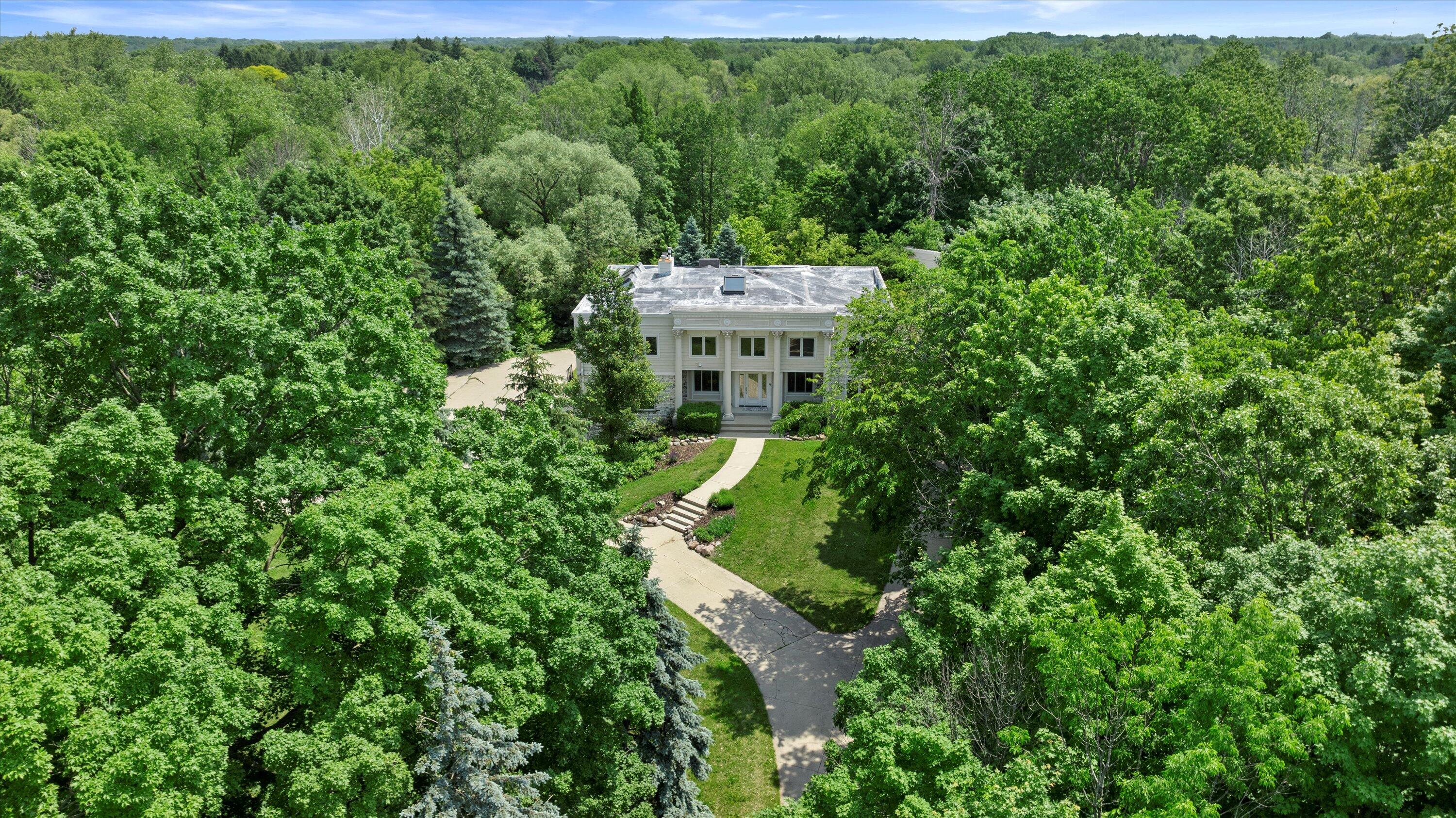 Lisbon, Wisconsin, 53089, United States, 4 Bedrooms Bedrooms, ,5 BathroomsBathrooms,Residential,For Sale,1868566