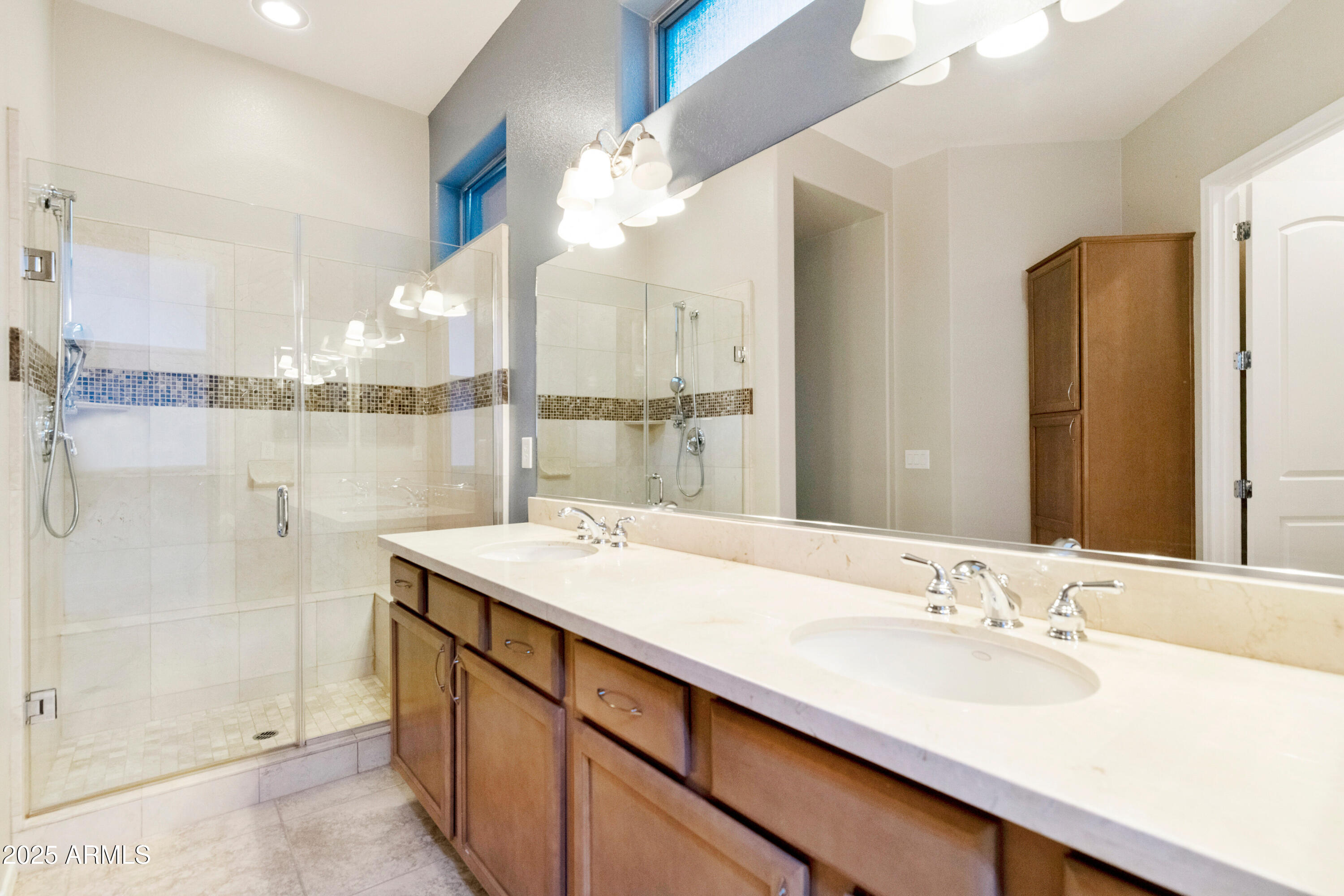 Gilbert, Arizona, 85298, United States, 2 Bedrooms Bedrooms, ,2 BathroomsBathrooms,Residential,For Sale,1993246