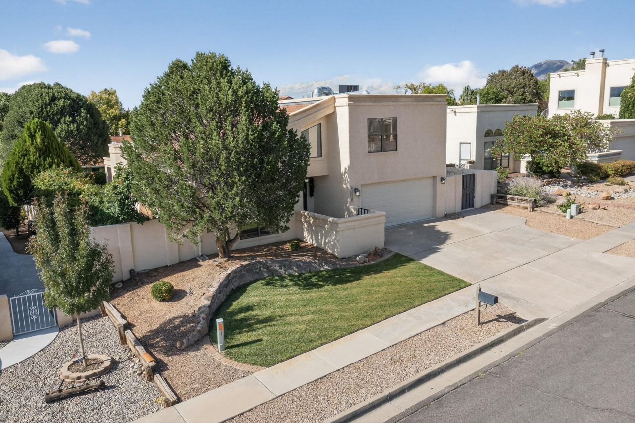 Albuquerque, New Mexico, 87109, United States, 3 Bedrooms Bedrooms, ,3 BathroomsBathrooms,Residential,For Sale,1949452