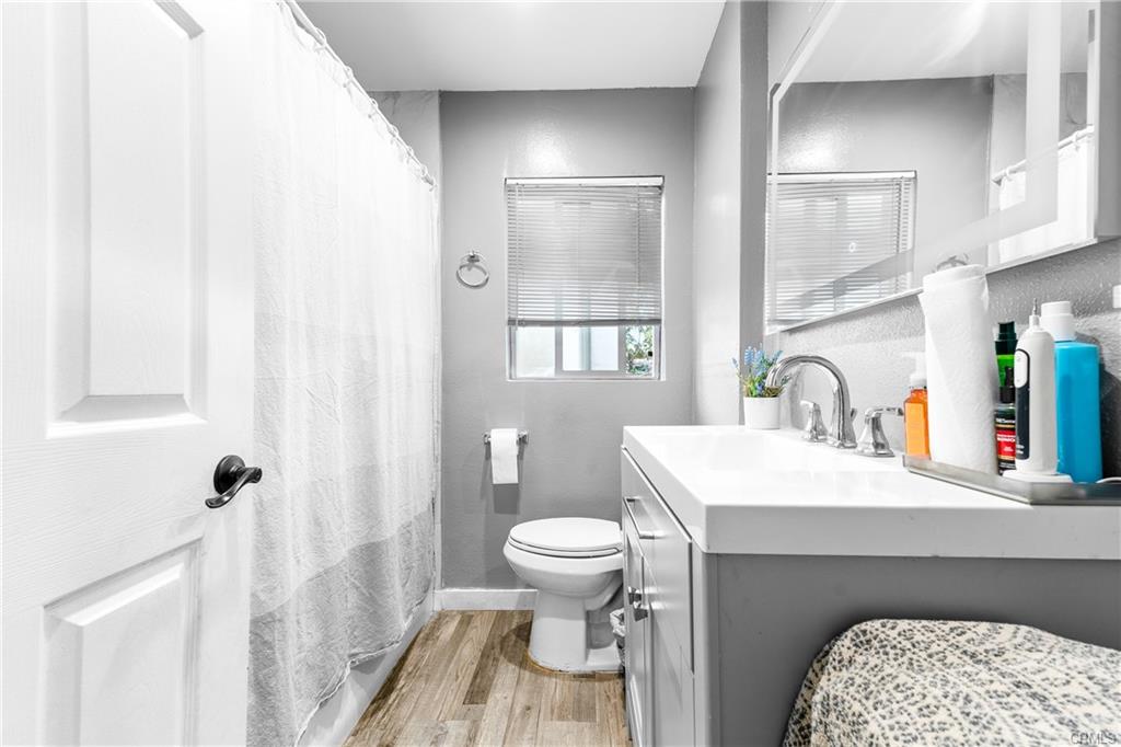 Lynwood, California, 90262, United States, 3 Bedrooms Bedrooms, ,1 BathroomBathrooms,Residential,For Sale,1975836