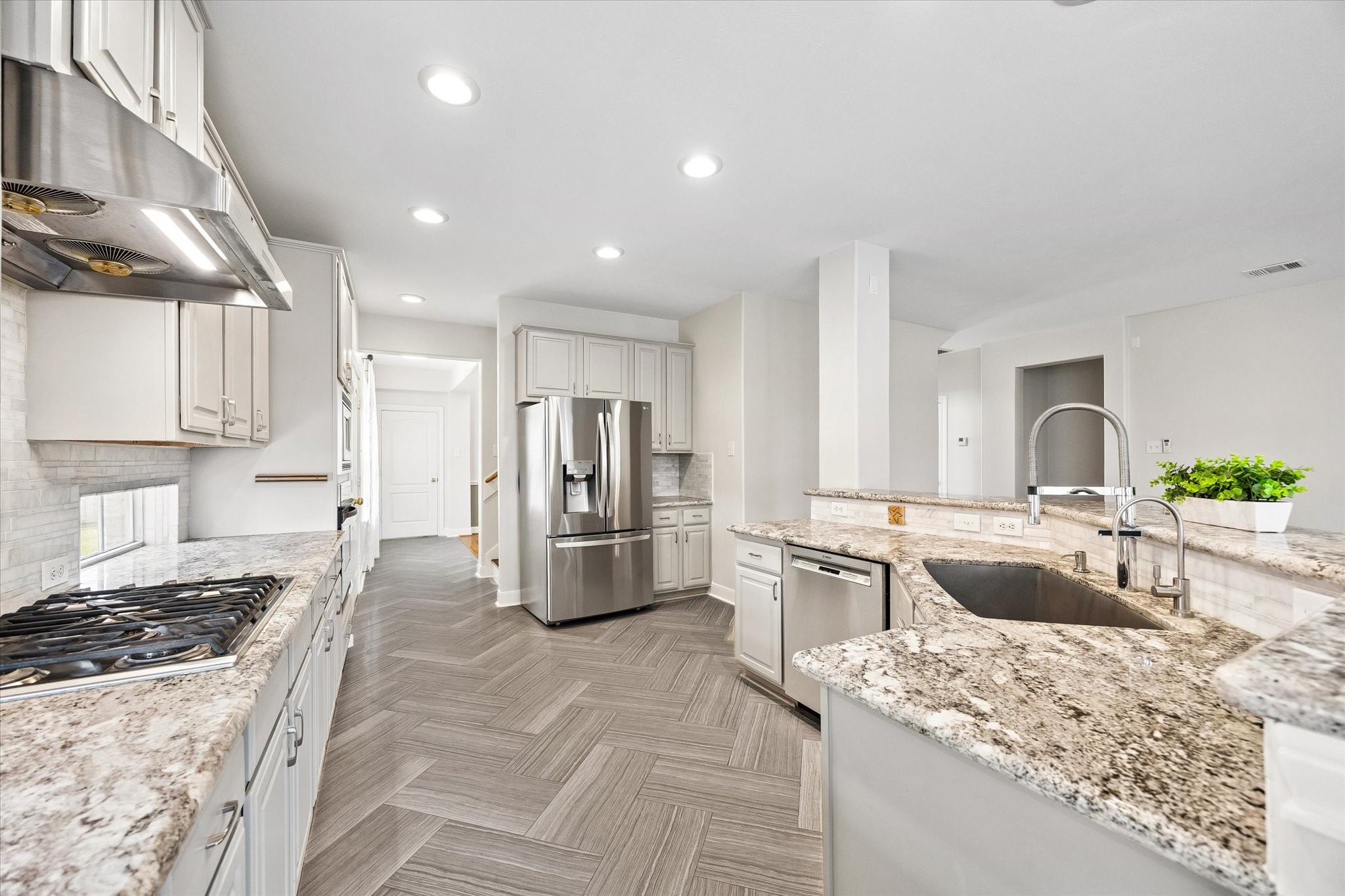  1502 Lakeside Enclave Drive - 物件實景