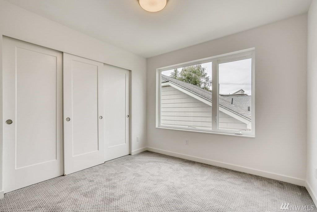 4520 41st Ave SW A, Seattle, Washington, 98116, United States, 2 Bedrooms Bedrooms, ,2 BathroomsBathrooms,Residential,For Sale,4520 41st Ave SW A,1610853