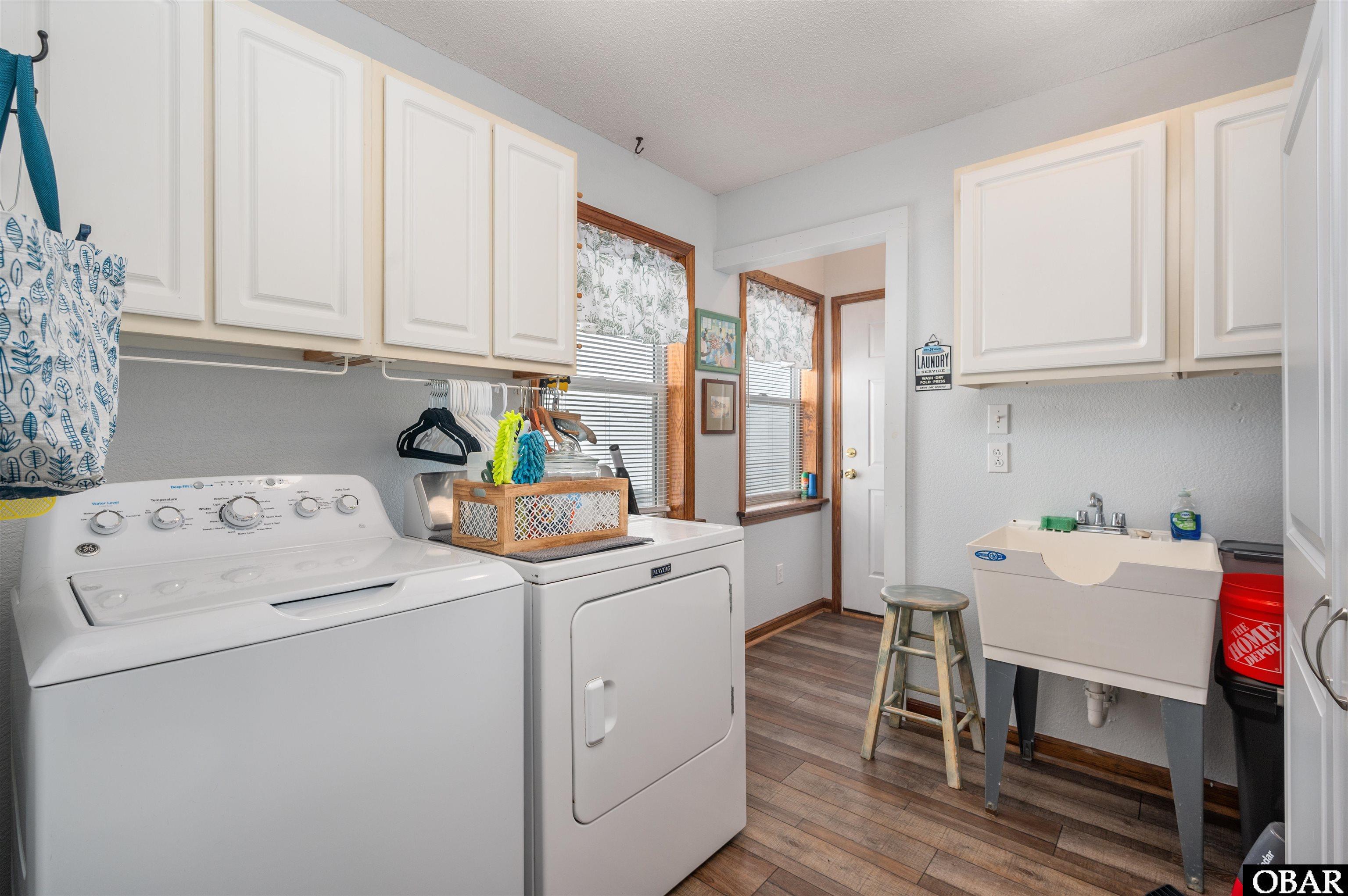 Kitty Hawk, North Carolina, 27949, United States, 4 Bedrooms Bedrooms, ,4 BathroomsBathrooms,Residential,For Sale,1973752