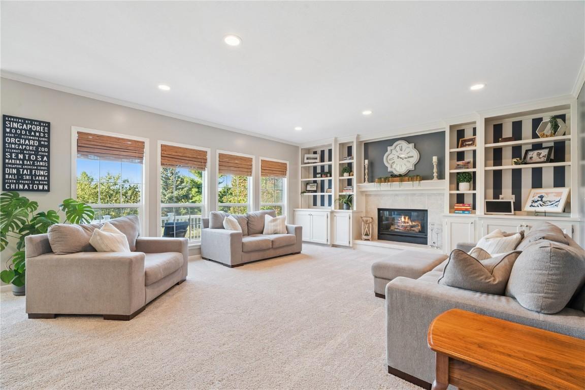 Marion, Iowa, 52302, United States, 5 Bedrooms Bedrooms, ,4 BathroomsBathrooms,Residential,For Sale,1984063