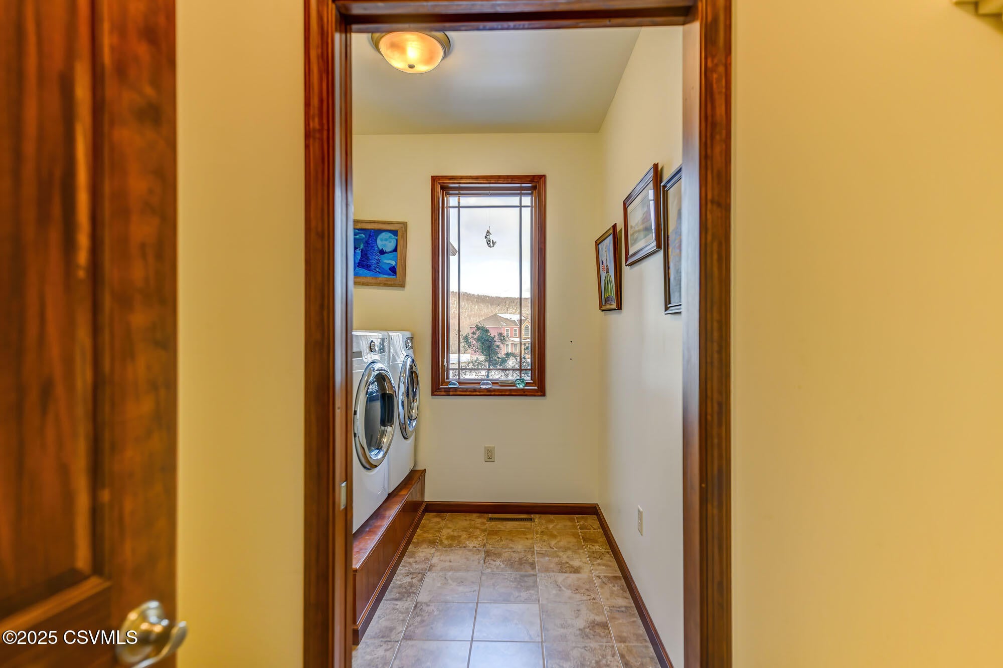 Berwick, Pennsylvania, 18603, United States, 4 Bedrooms Bedrooms, ,3 BathroomsBathrooms,Residential,For Sale,2005736