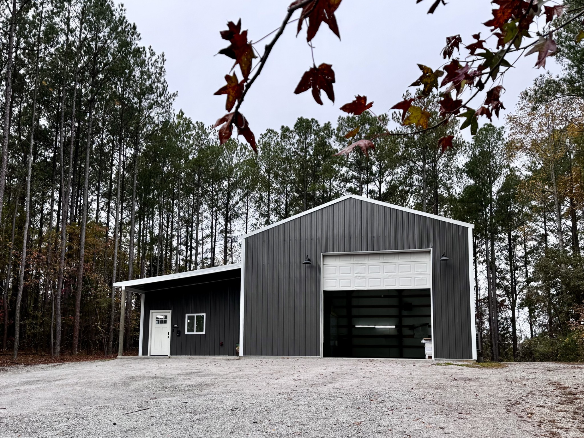 Lawrenceburg, Tennessee, 38464, United States, 3 Bedrooms Bedrooms, ,2 BathroomsBathrooms,Residential,For Sale,1988377