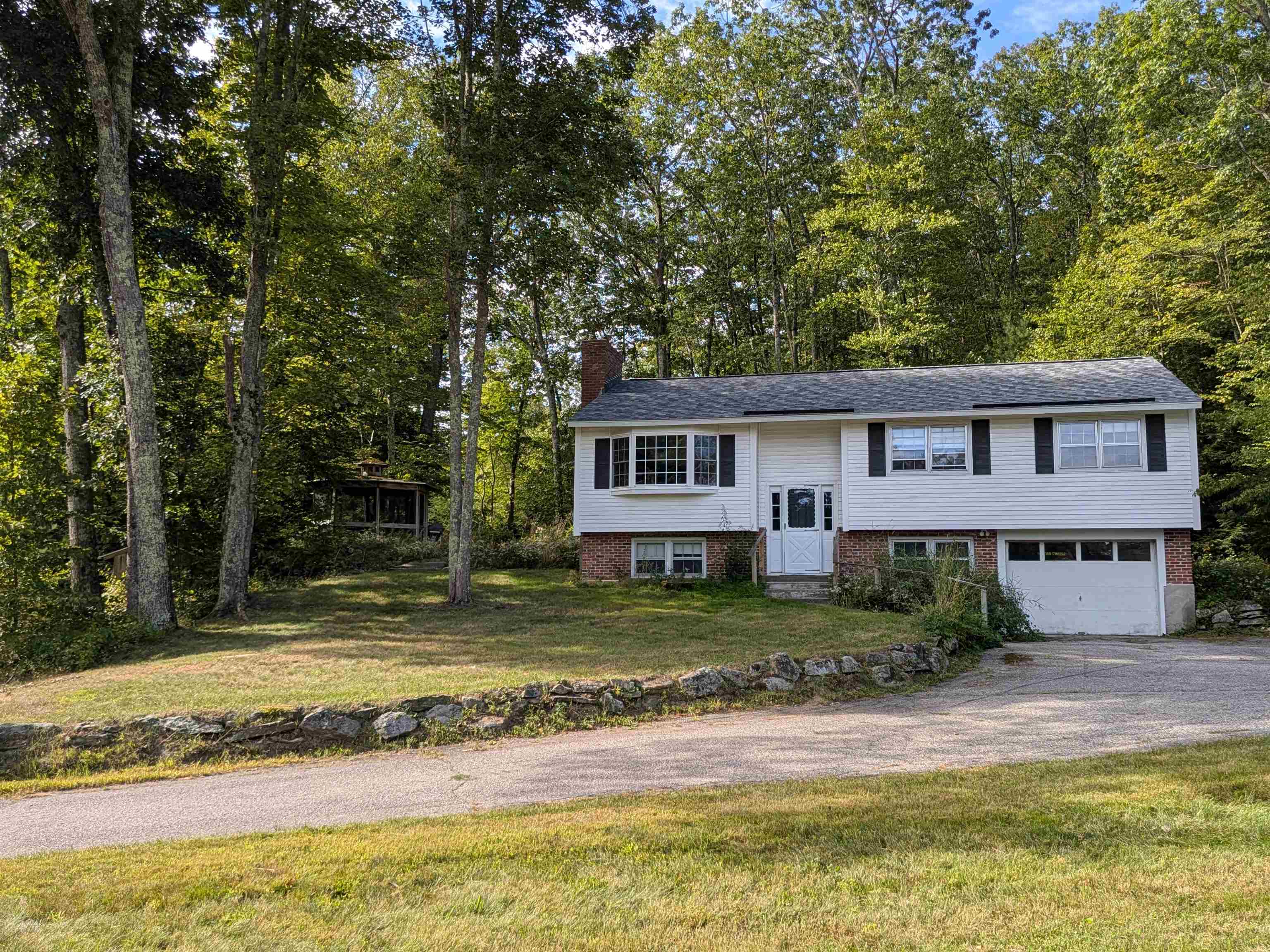 Hollis, New Hampshire, 03049, United States, 3 Bedrooms Bedrooms, ,2 BathroomsBathrooms,Residential,For Sale,1934424