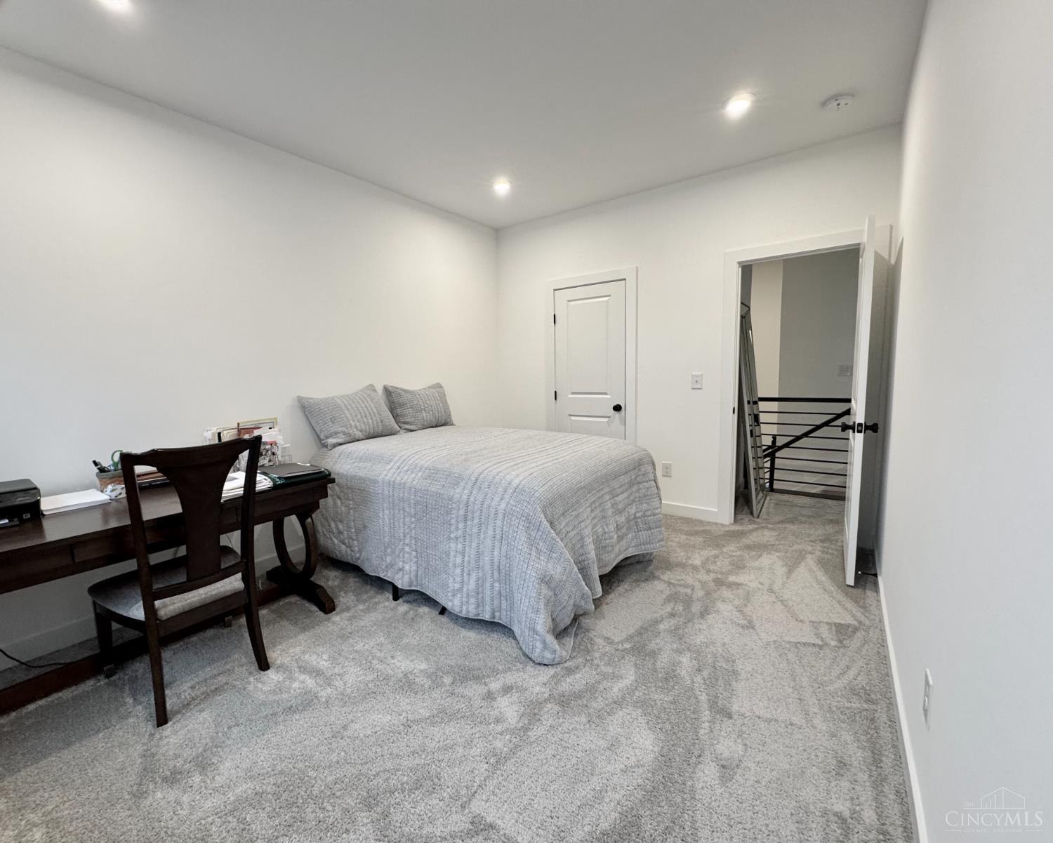 Loveland, Ohio, 45140, United States, 3 Bedrooms Bedrooms, ,3 BathroomsBathrooms,Residential,For Sale,2003068