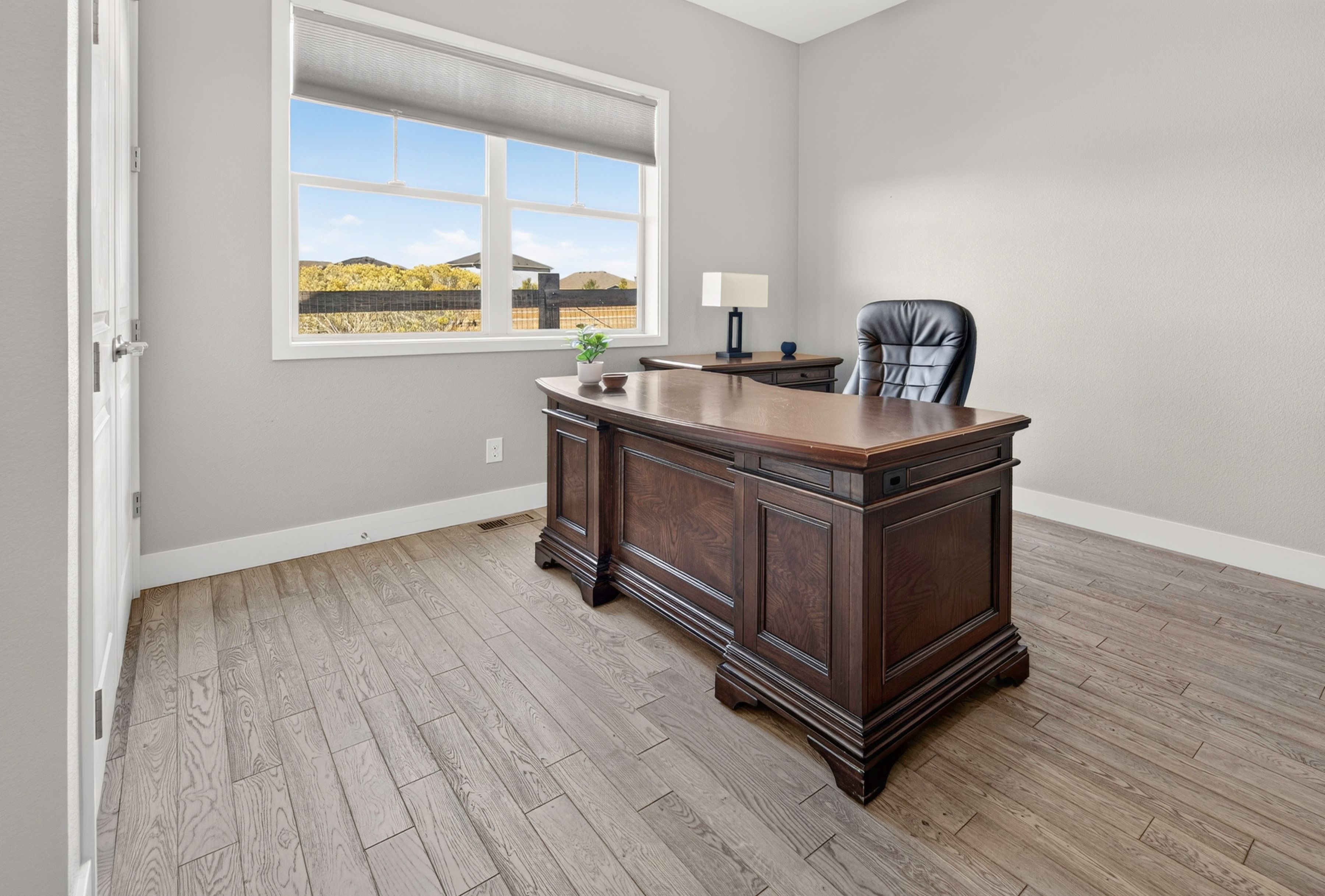  Spacious Ranch-Style Home Ideally Situated on a Cul-de-Sac - 物件實景
