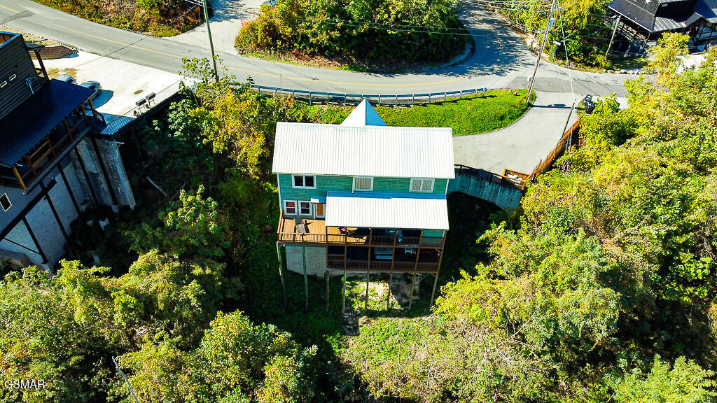 Gatlinburg, Tennessee, 37738, United States, 4 Bedrooms Bedrooms, ,6 BathroomsBathrooms,Residential,For Sale,1976574