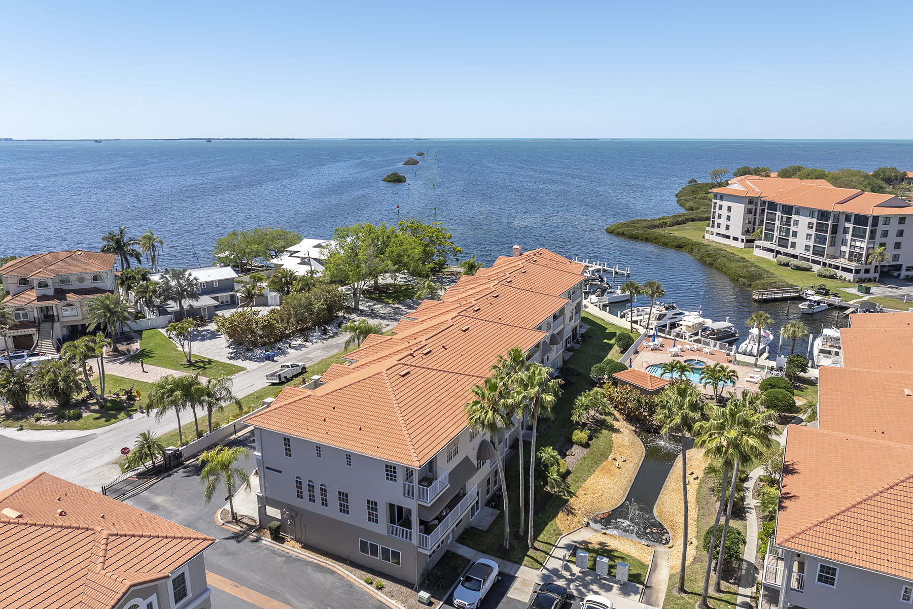  POINTE TARPON TWNHMS - 物件實景