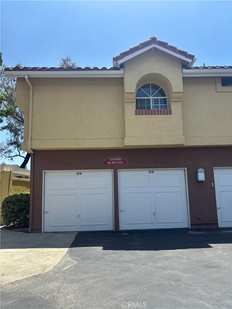 Irvine, California, 92614, United States, 2 Bedrooms Bedrooms, ,3 BathroomsBathrooms,Residential,For Sale,1922960