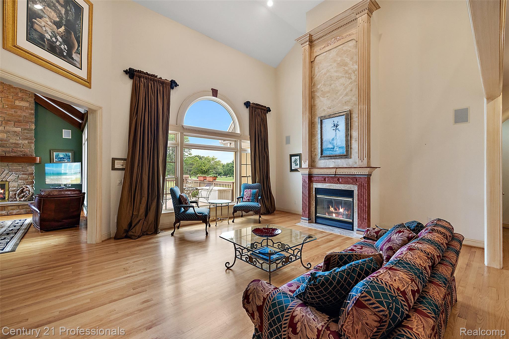 GrandBlanc, Michigan, 48439, United States, 4 Bedrooms Bedrooms, ,5 BathroomsBathrooms,Residential,For Sale,1980457