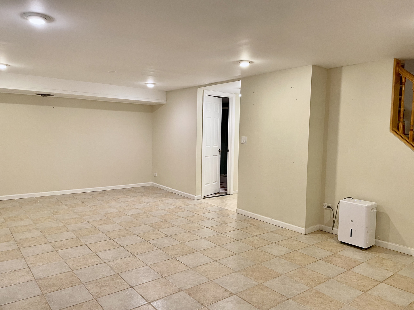 Skokie, Illinois, 60076, United States, 3 Bedrooms Bedrooms, ,3 BathroomsBathrooms,Residential,For Sale,1932038