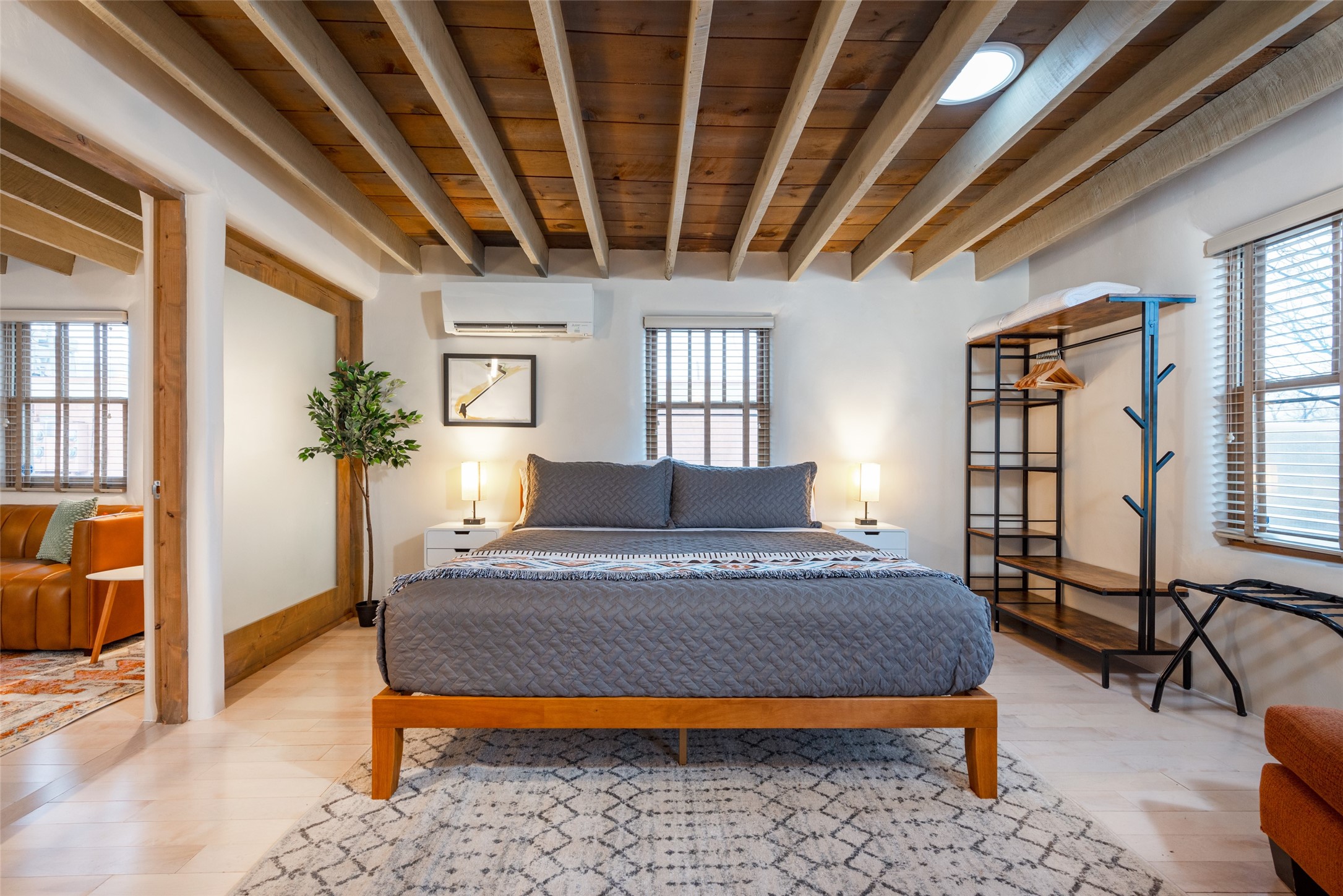  715 S Saint Francis Drive - 物件實景