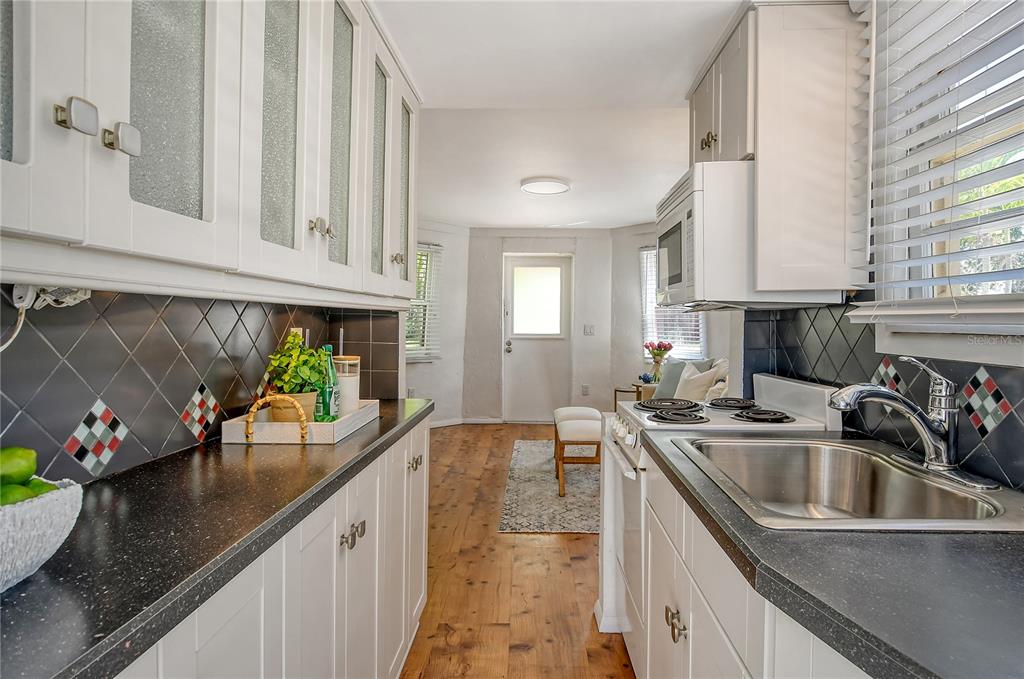 Sarasota, Florida, 34236, United States, 3 Bedrooms Bedrooms, ,3 BathroomsBathrooms,Residential,For Sale,1743279