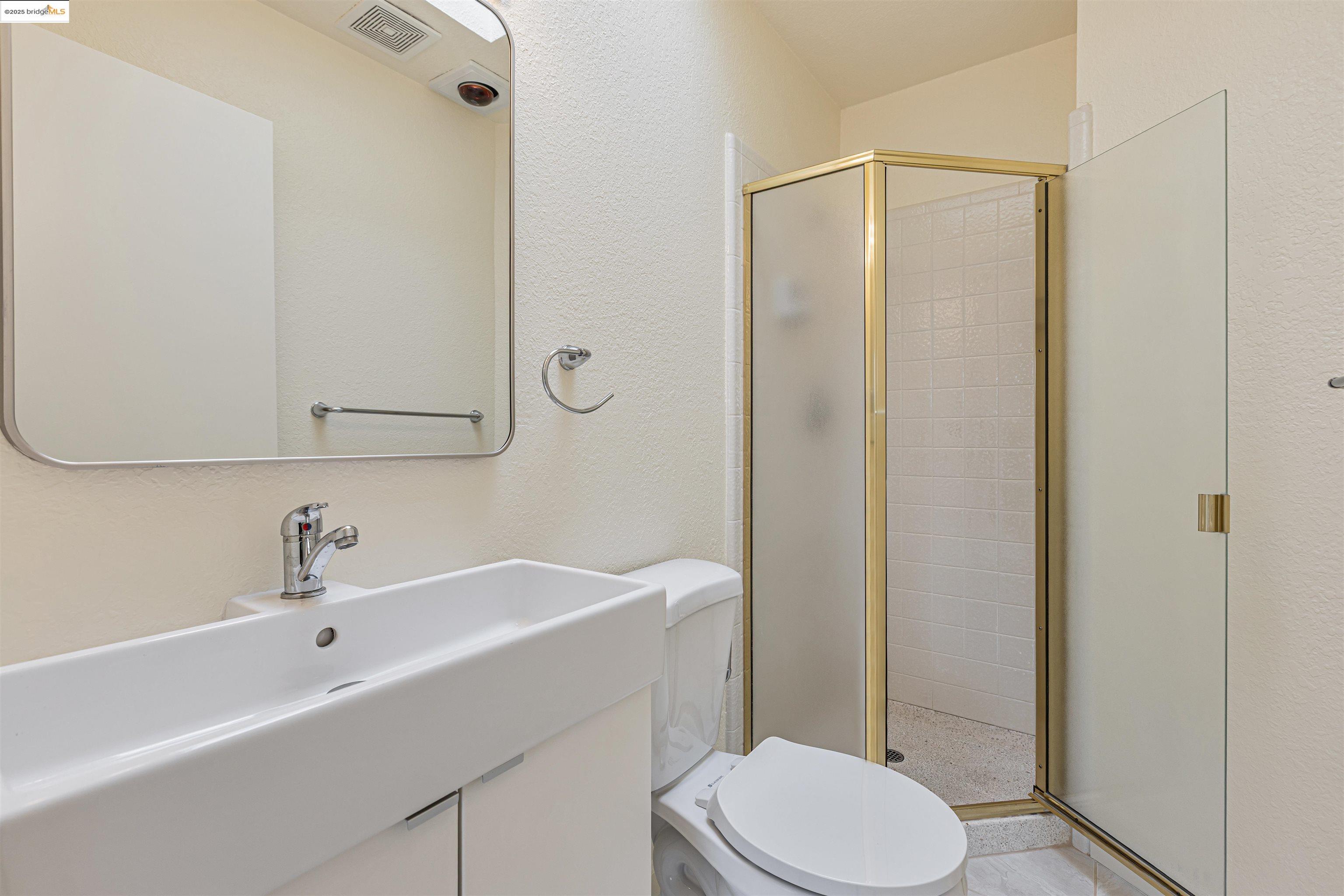 San Francisco, California, 94122, United States, 3 Bedrooms Bedrooms, ,3 BathroomsBathrooms,Residential,For Sale,1949271