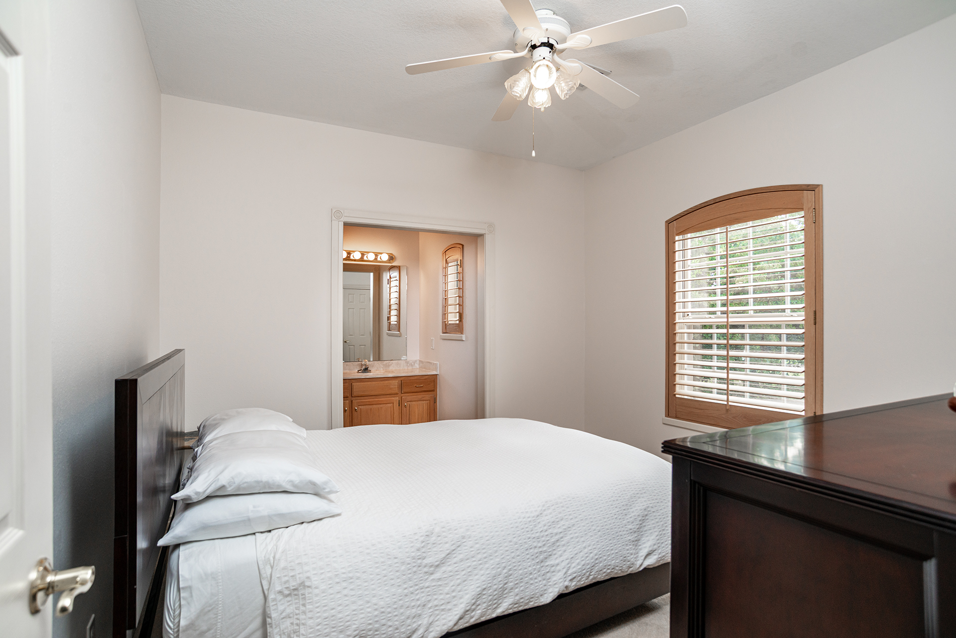 Stillwater, Oklahoma, 74074, United States, 4 Bedrooms Bedrooms, ,Residential,For Sale,1981007