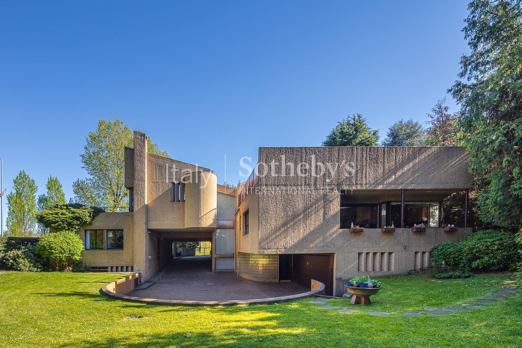  Designer villa surrounded by greenery - 物件實景