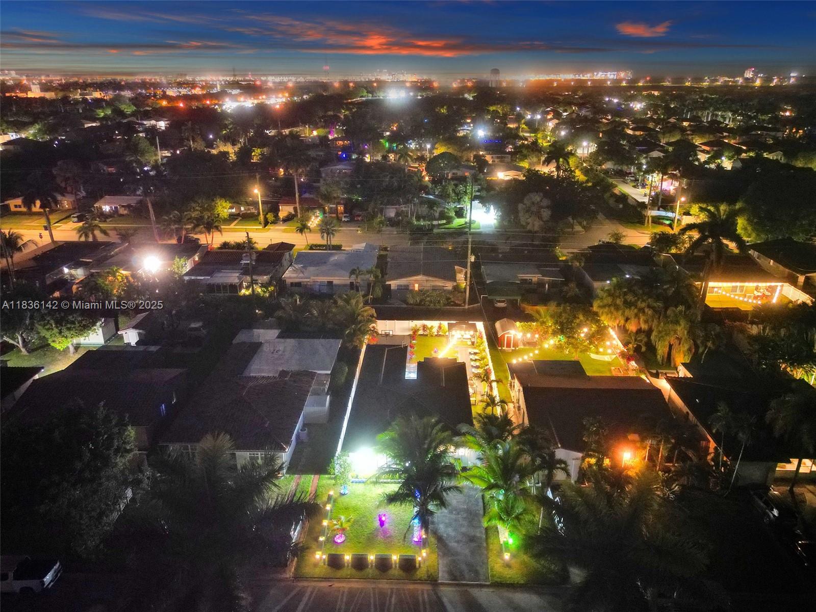 Hollywood, Florida, 33019, United States, 3 Bedrooms Bedrooms, ,2 BathroomsBathrooms,Residential,For Sale,1898660