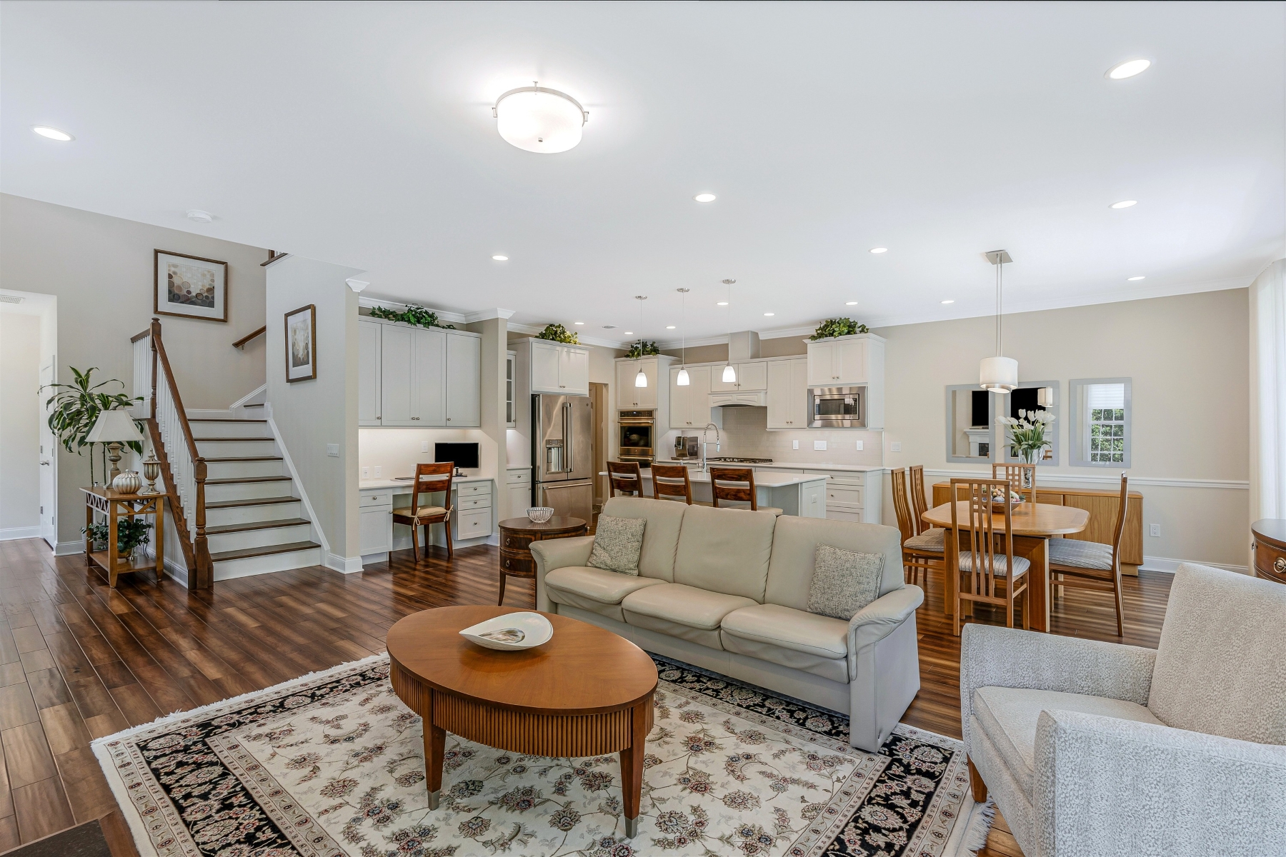  ?Residences at Columbia Park ? Impeccably Crafted End-Unit Townhome - 物件實景