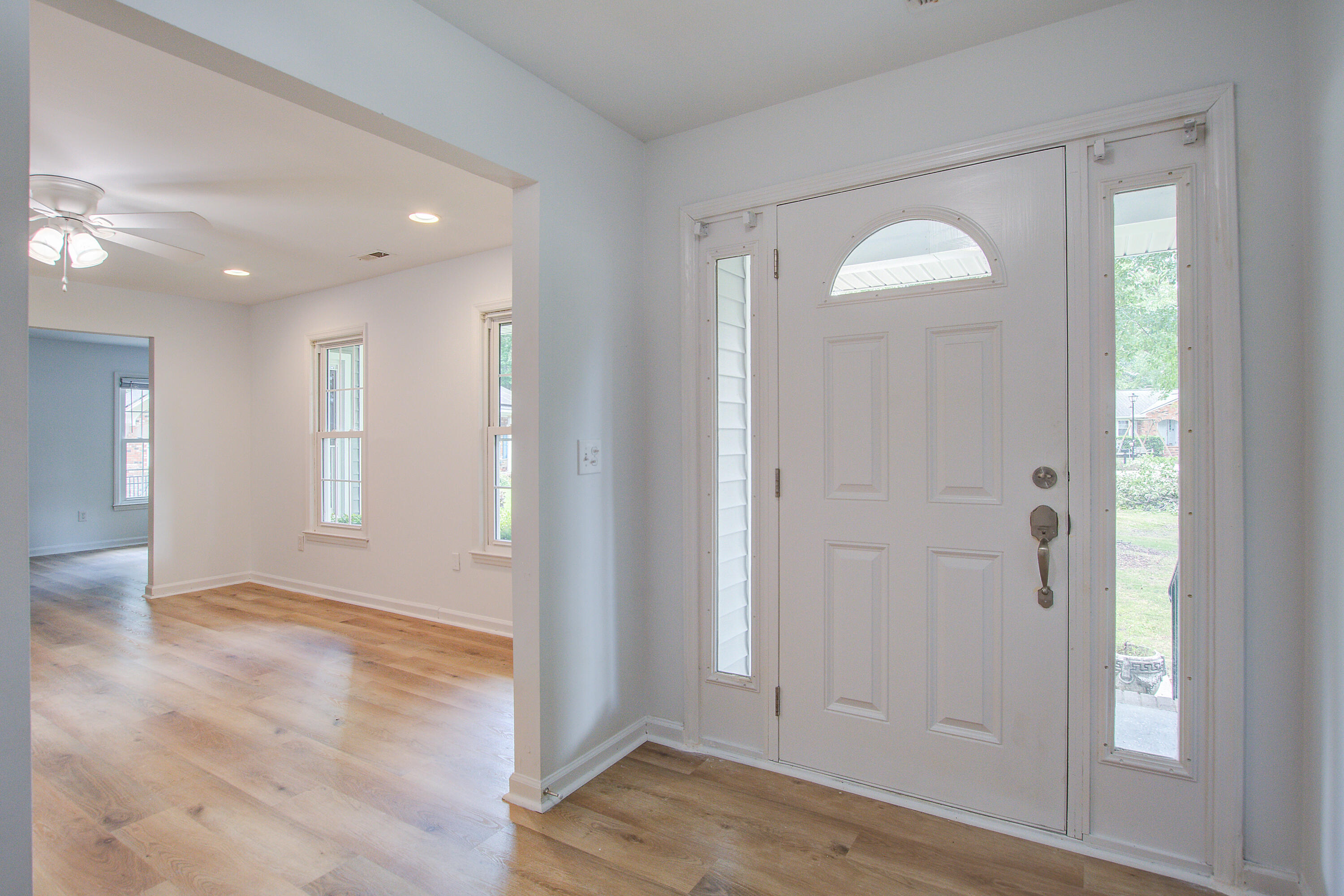 Hanahan, South Carolina, 29410, United States, 3 Bedrooms Bedrooms, ,3 BathroomsBathrooms,Residential,For Sale,1819163