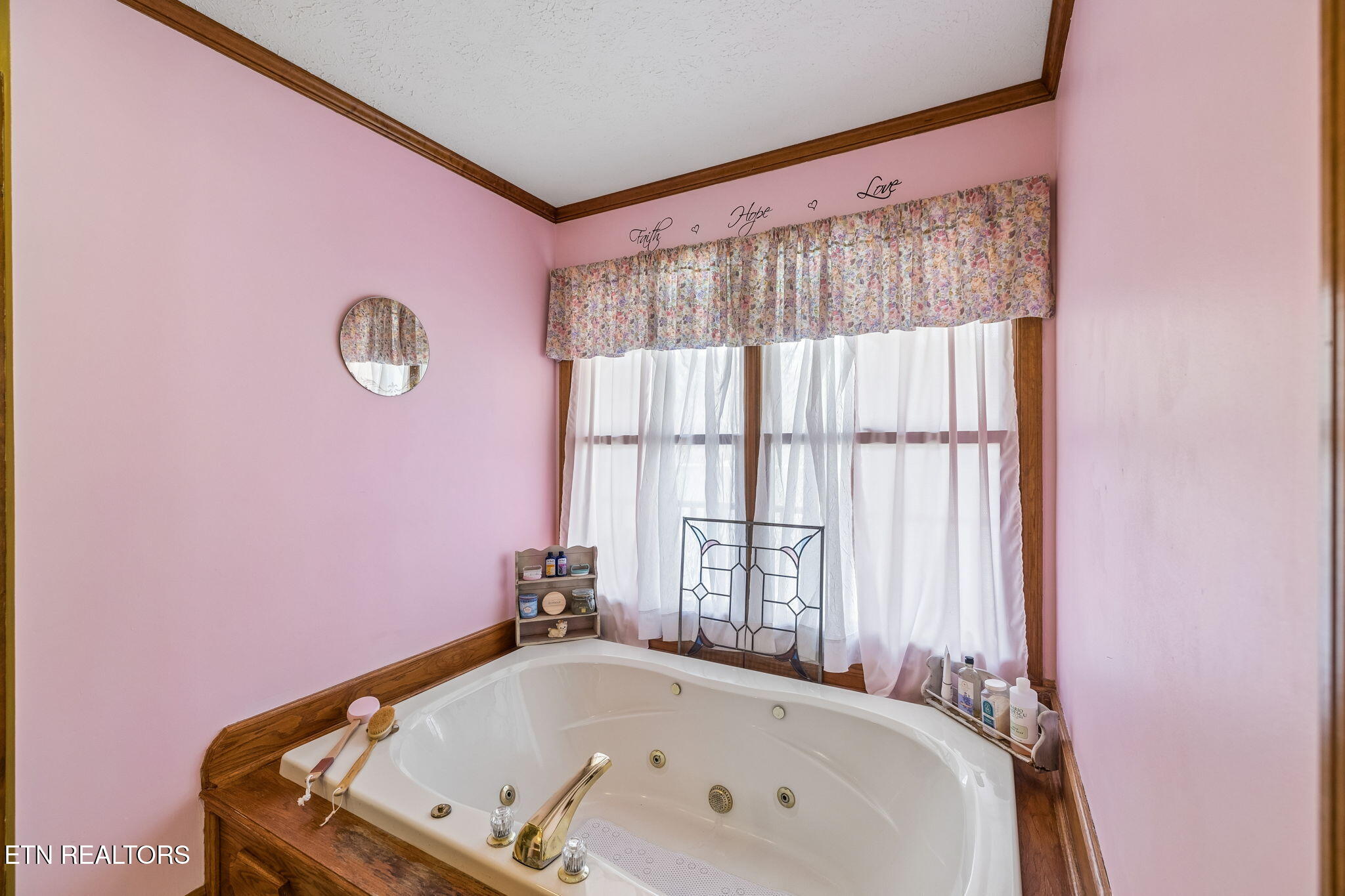 Kingston, Tennessee, 37763, United States, 3 Bedrooms Bedrooms, ,3 BathroomsBathrooms,Residential,For Sale,2013795