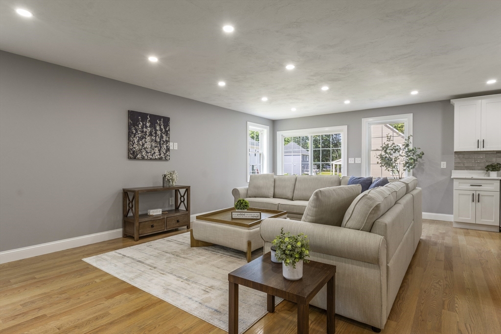 Attleboro, Massachusetts, 02703, United States, 4 Bedrooms Bedrooms, ,3 BathroomsBathrooms,Residential,For Sale,1924385