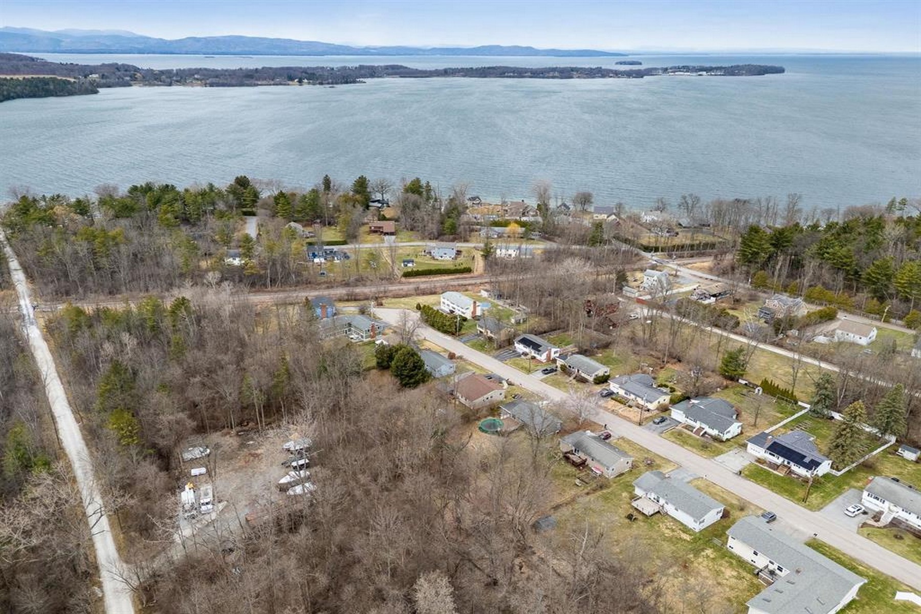  166 Lakeview Drive - 物件實景