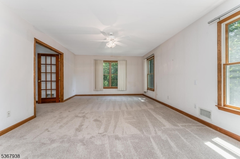 Raritan Twp., New Jersey, 08822, United States, 4 Bedrooms Bedrooms, ,3 BathroomsBathrooms,Residential,For Sale,1988299