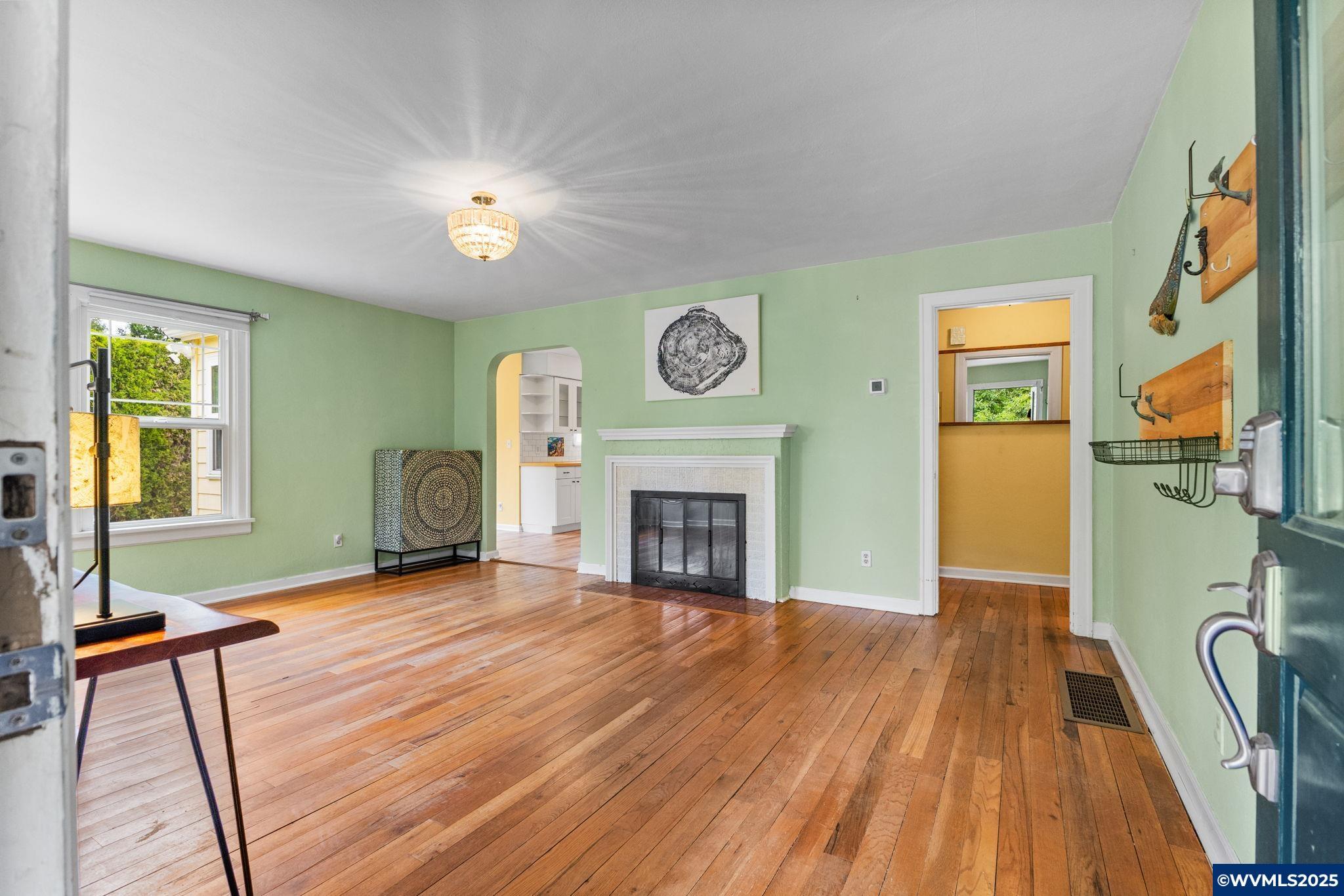 Salem, Oregon, 97302, United States, 3 Bedrooms Bedrooms, ,3 BathroomsBathrooms,Residential,For Sale,1829333