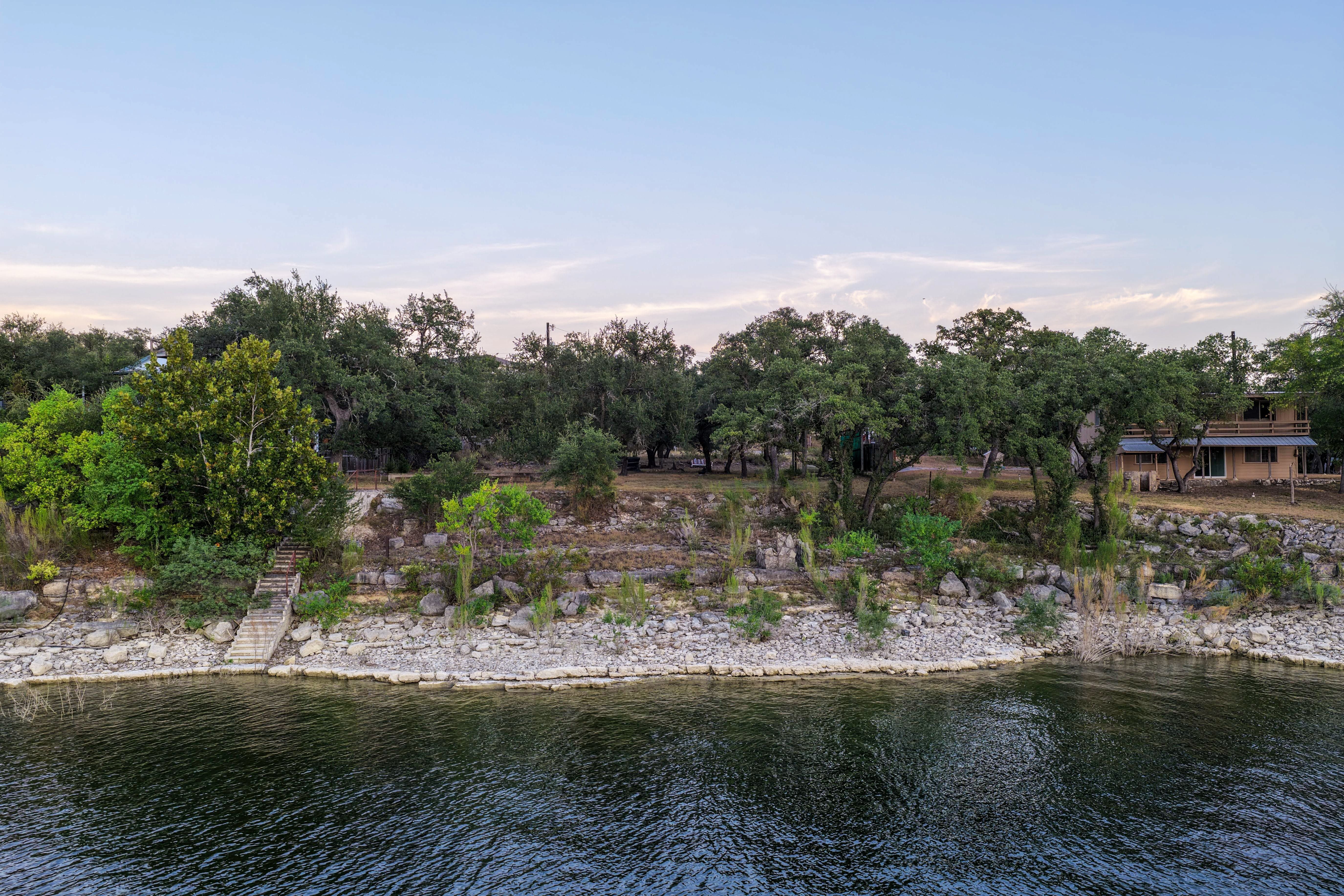  Private Deep-Water Retreat on Lake Travis, Permits in Hand - 物件實景