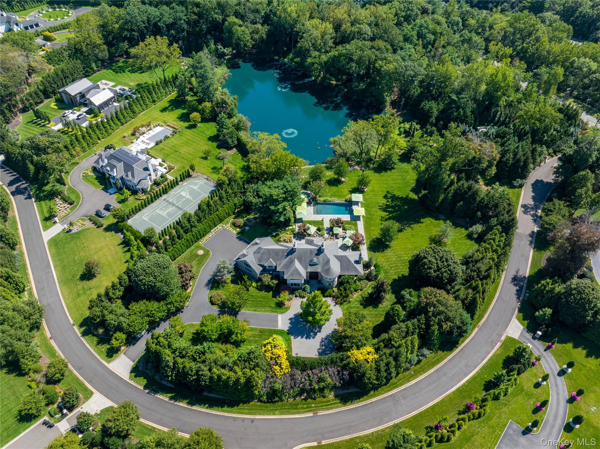  1 Hidden Pond Drive, Old Westbury, NY, 11568 - 物件實景
