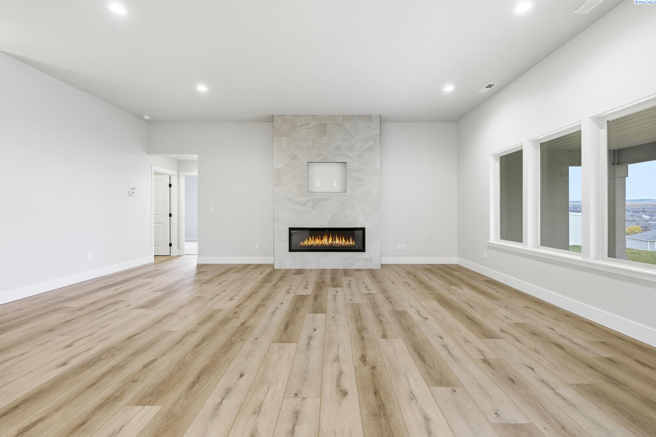 Kennewick, Washington, 99338, United States, 3 Bedrooms Bedrooms, ,1 BathroomBathrooms,Residential,For Sale,2000411