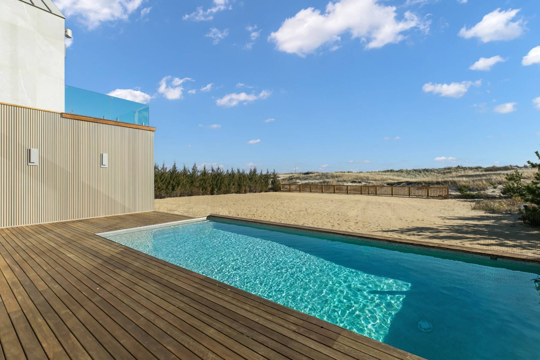  BRAND NEW MODERN OCEANFRONT w/ POOL on 2.6 ACRES IN AMAGANSETT - 物件實景