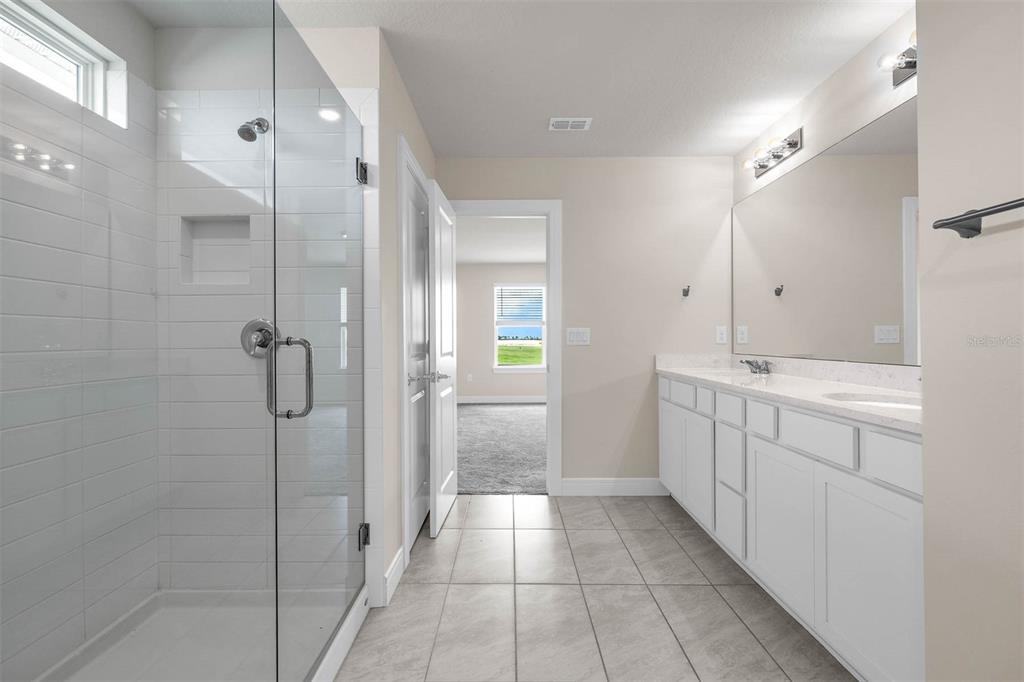 Clermont, Florida, 34714, United States, 5 Bedrooms Bedrooms, ,3 BathroomsBathrooms,Residential,For Sale,1875978