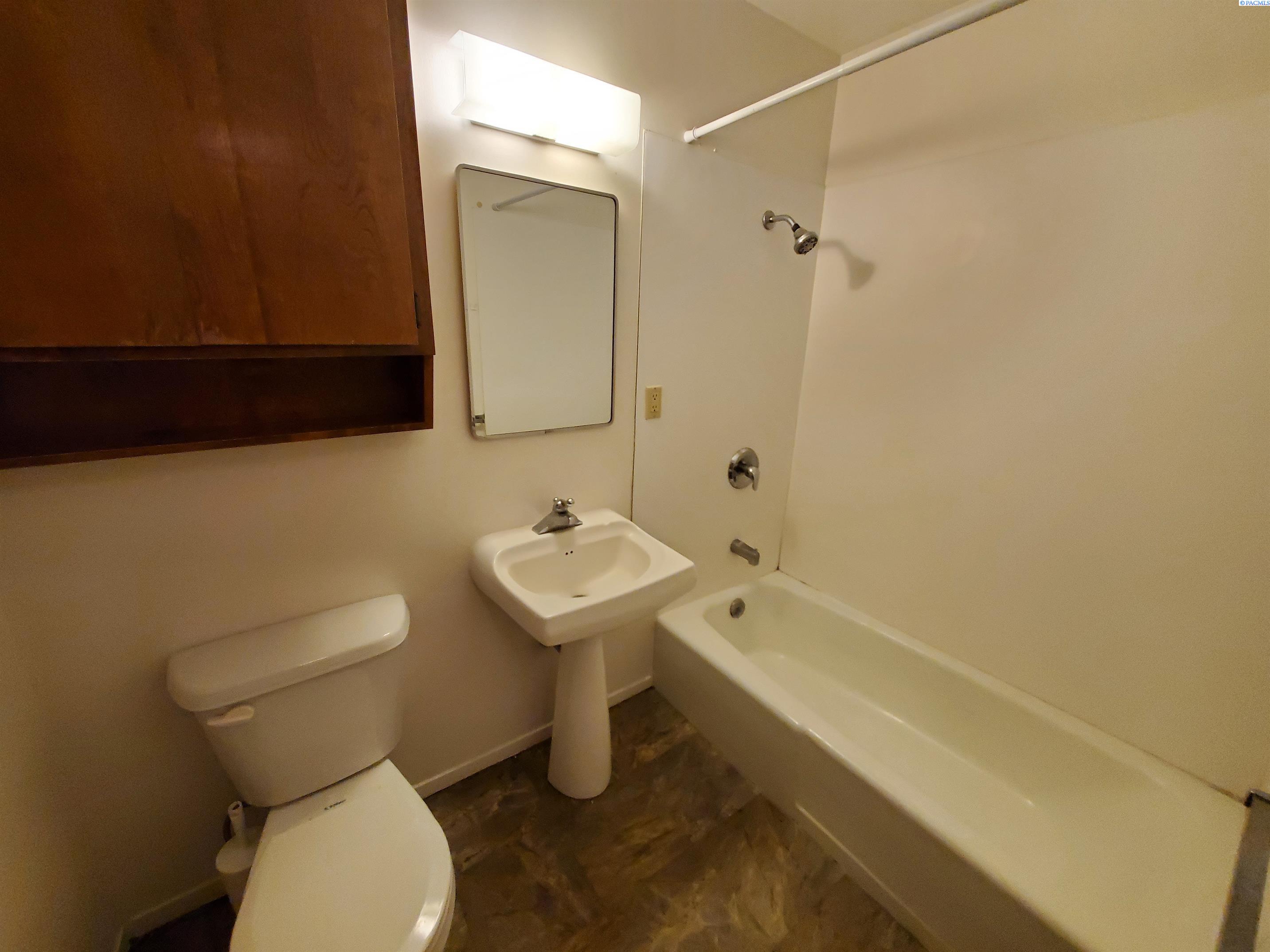 Pullman, Washington, 99163, United States, 5 Bedrooms Bedrooms, ,3 BathroomsBathrooms,Residential,For Sale,1793538