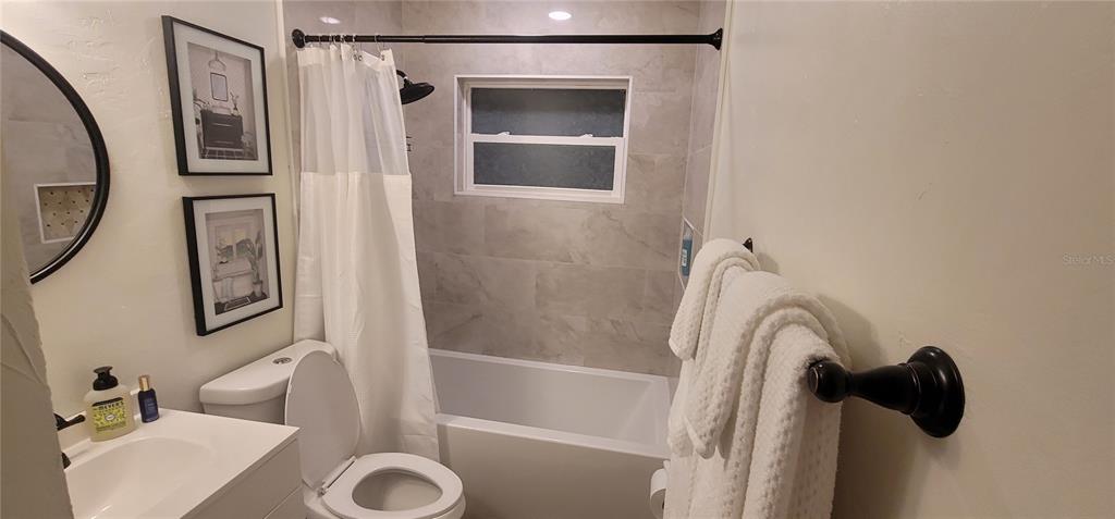 Orlando, Florida, 32806, United States, 3 Bedrooms Bedrooms, ,2 BathroomsBathrooms,Residential,For Sale,1890222
